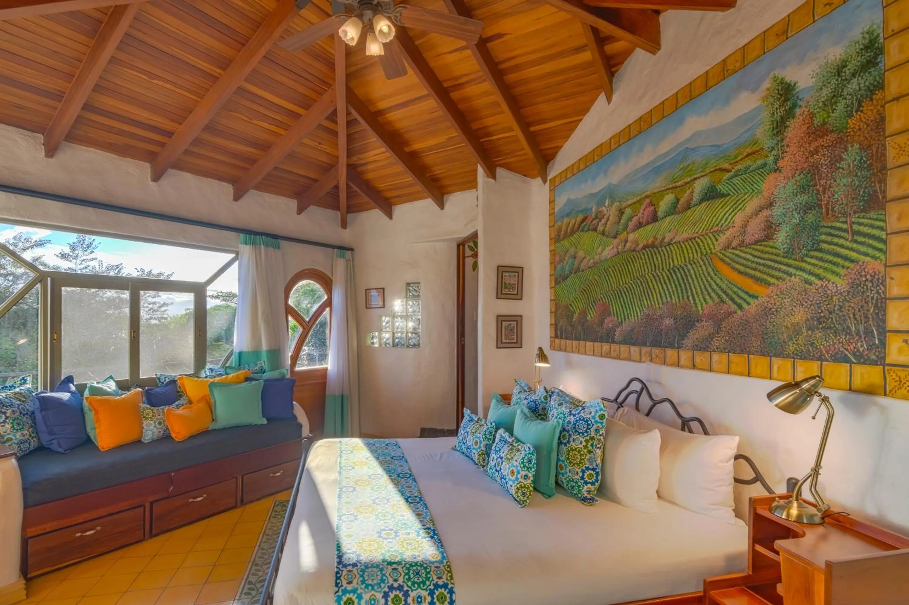 Bed in Finca Rosa Blanca Coffee Farm and Inn