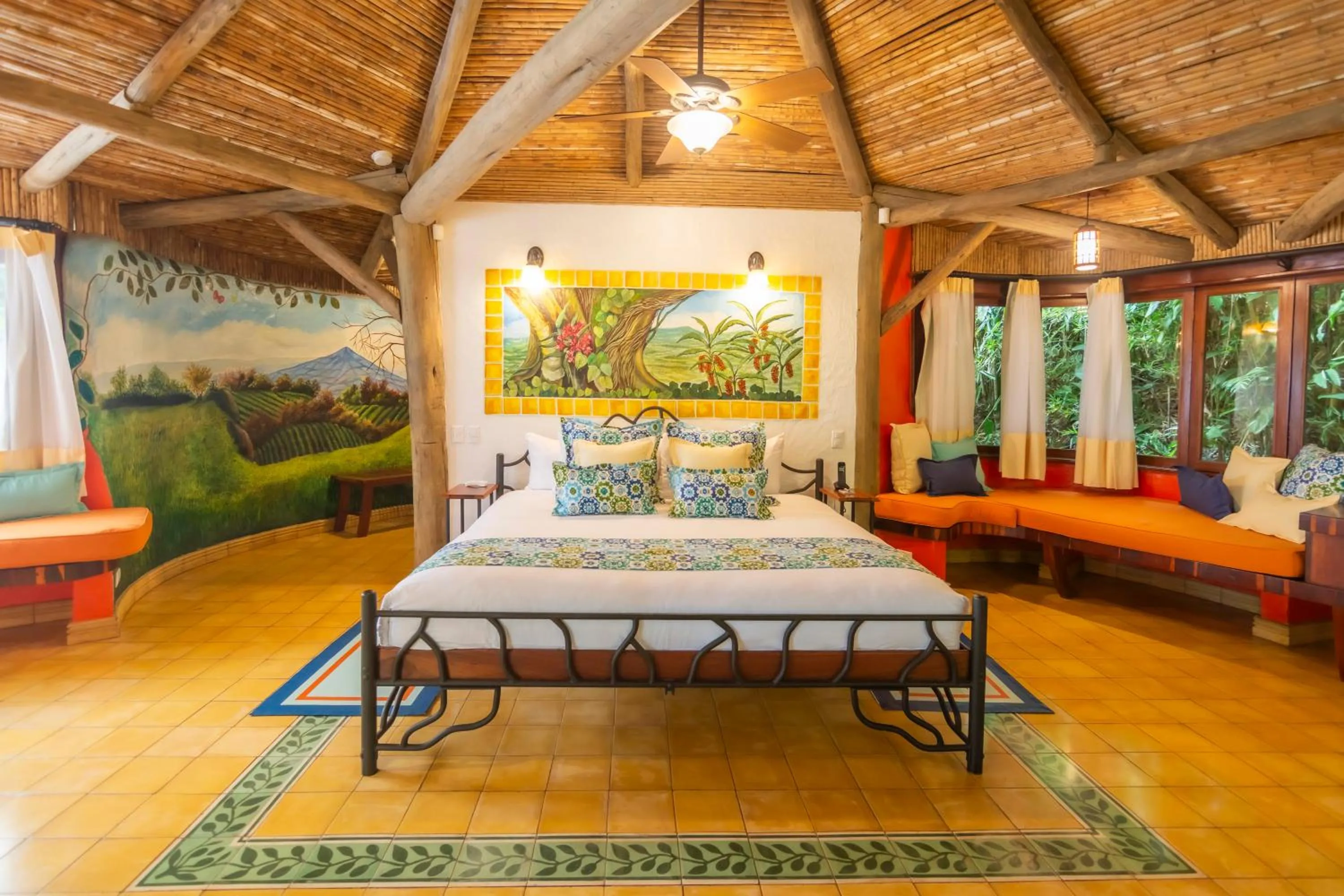 Bed in Finca Rosa Blanca Coffee Farm and Inn