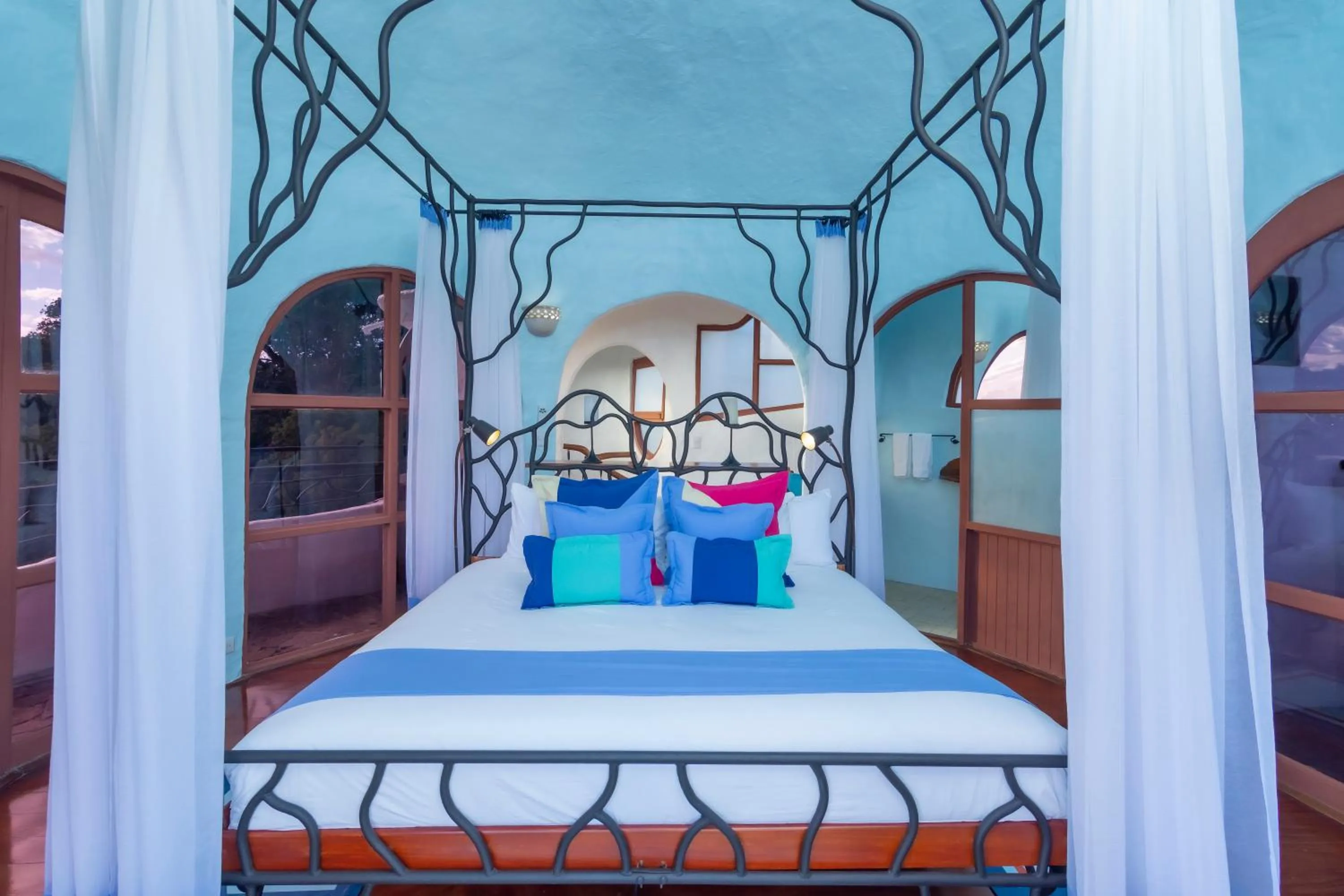 Bed in Finca Rosa Blanca Coffee Farm and Inn