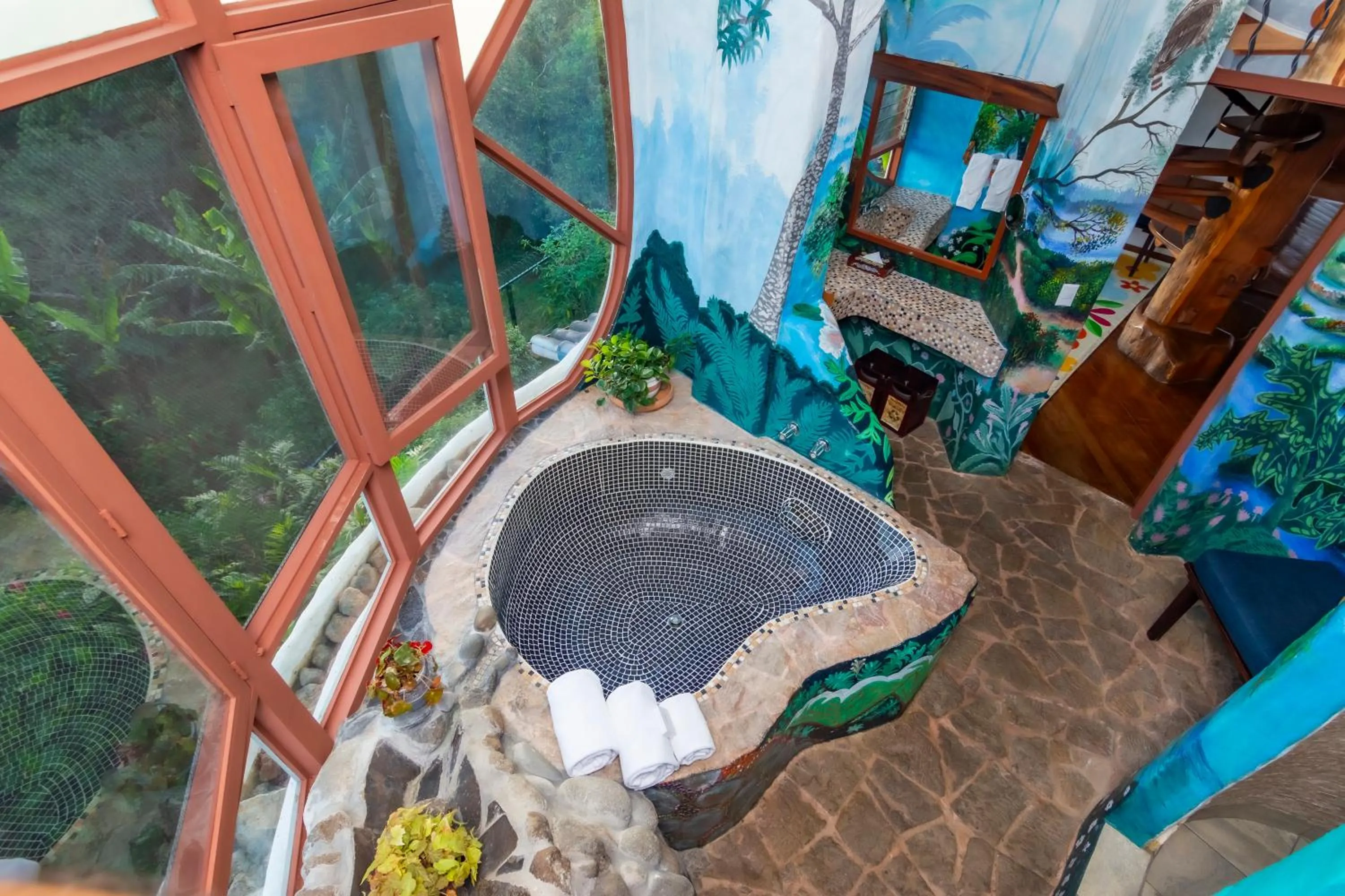 Hot Tub in Finca Rosa Blanca Coffee Farm and Inn