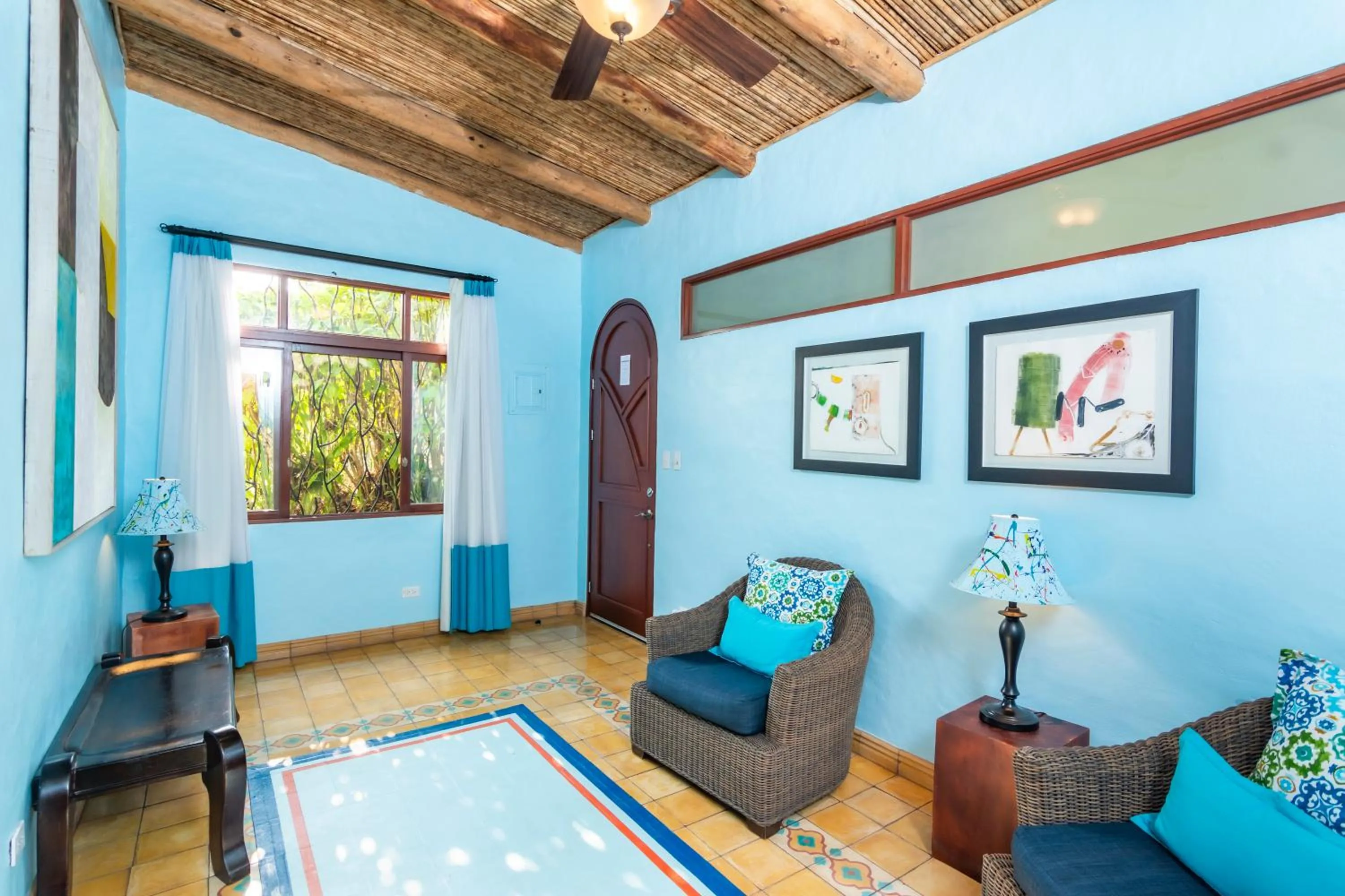 Living room in Finca Rosa Blanca Coffee Farm and Inn