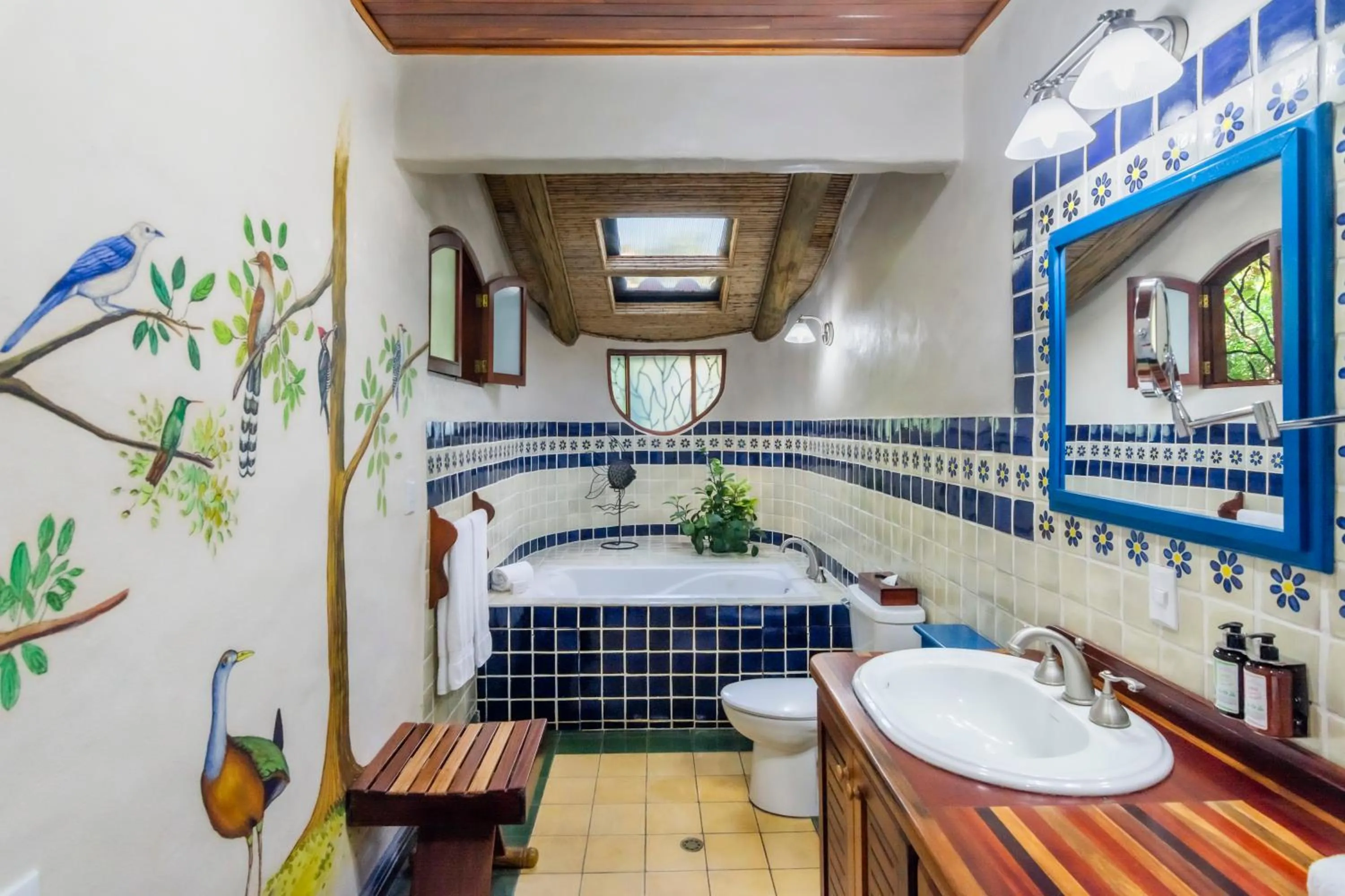 Bathroom in Finca Rosa Blanca Coffee Farm and Inn
