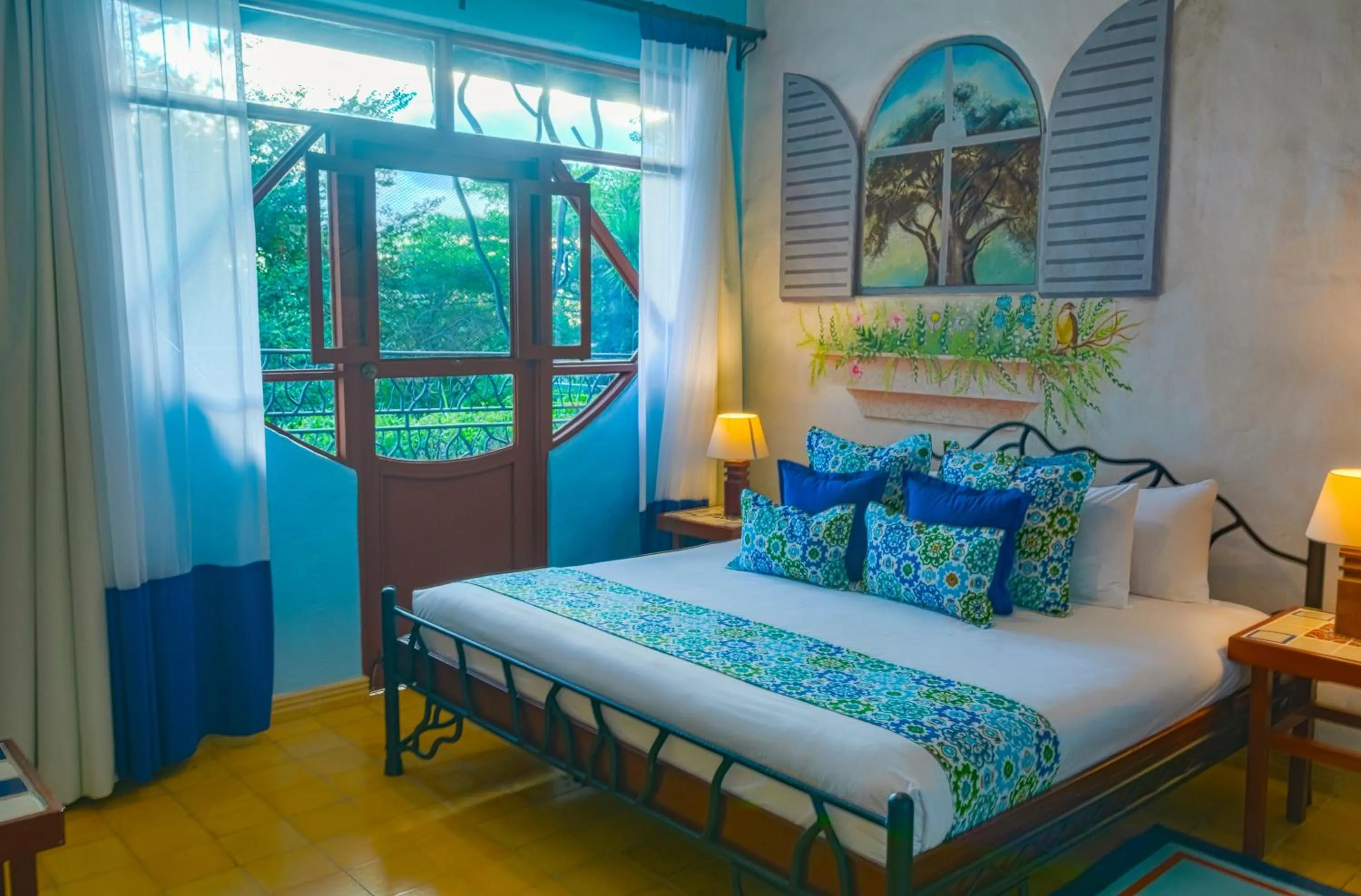 Bed in Finca Rosa Blanca Coffee Farm and Inn