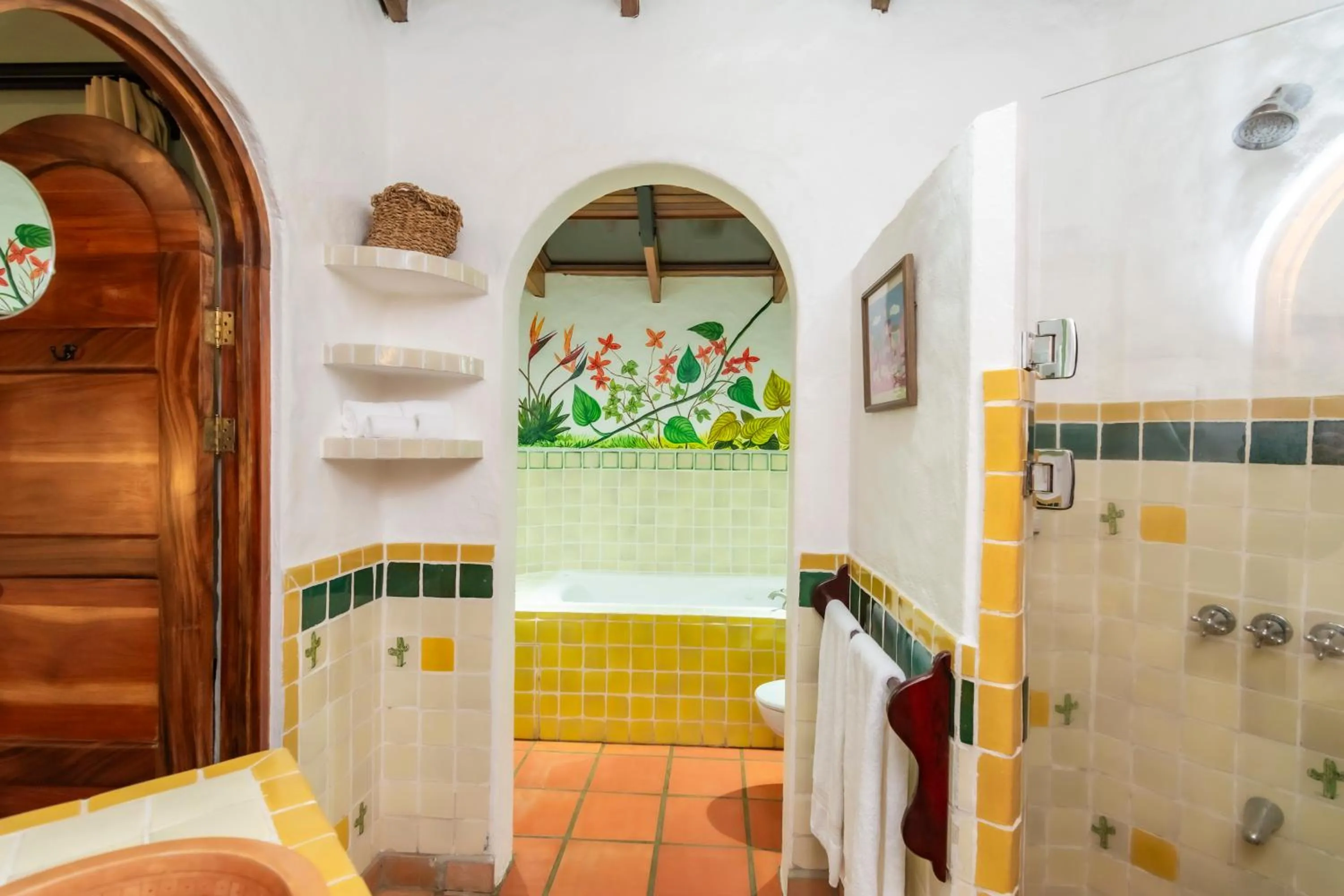 Shower in Finca Rosa Blanca Coffee Farm and Inn