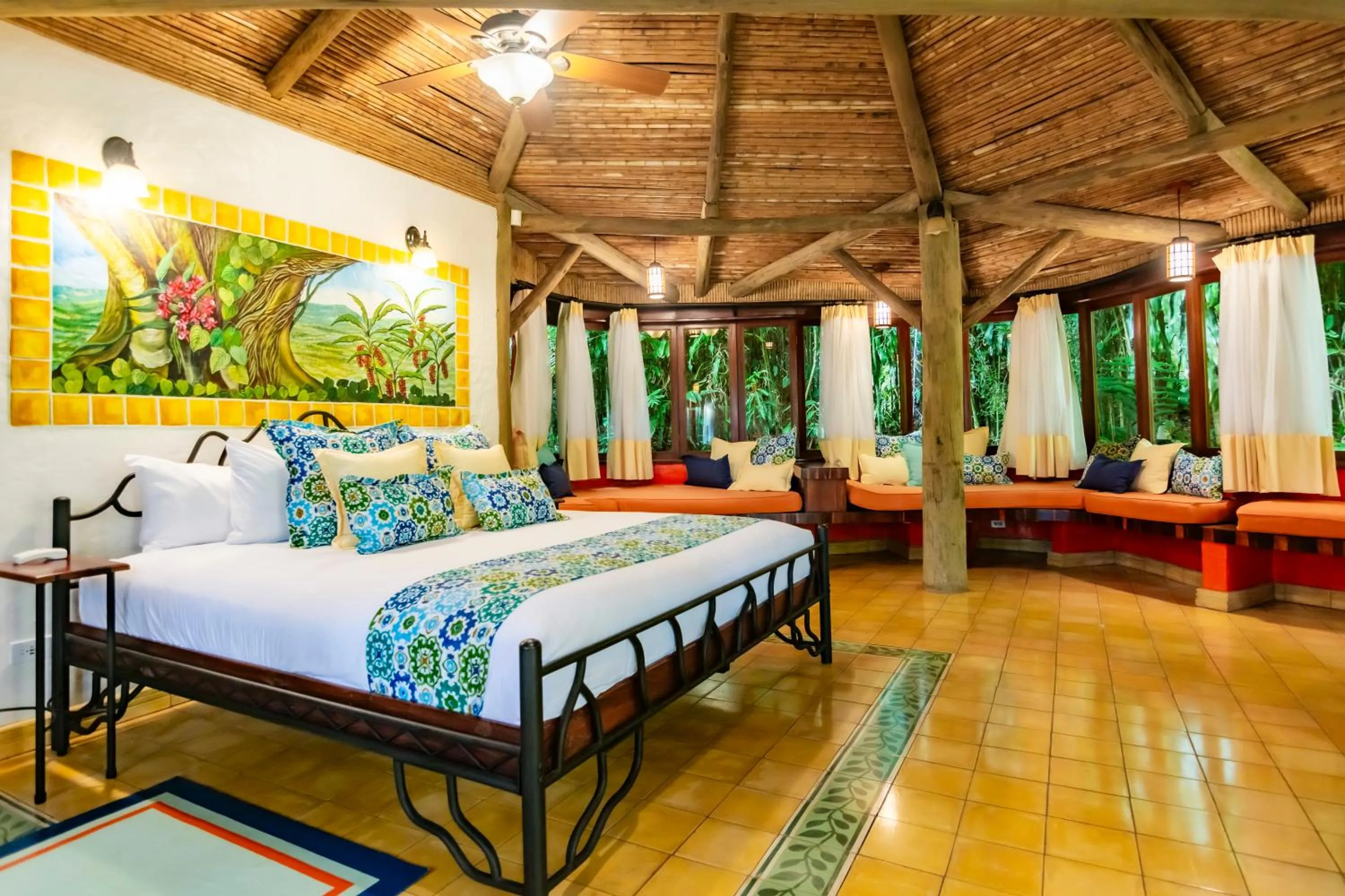 Bed in Finca Rosa Blanca Coffee Farm and Inn