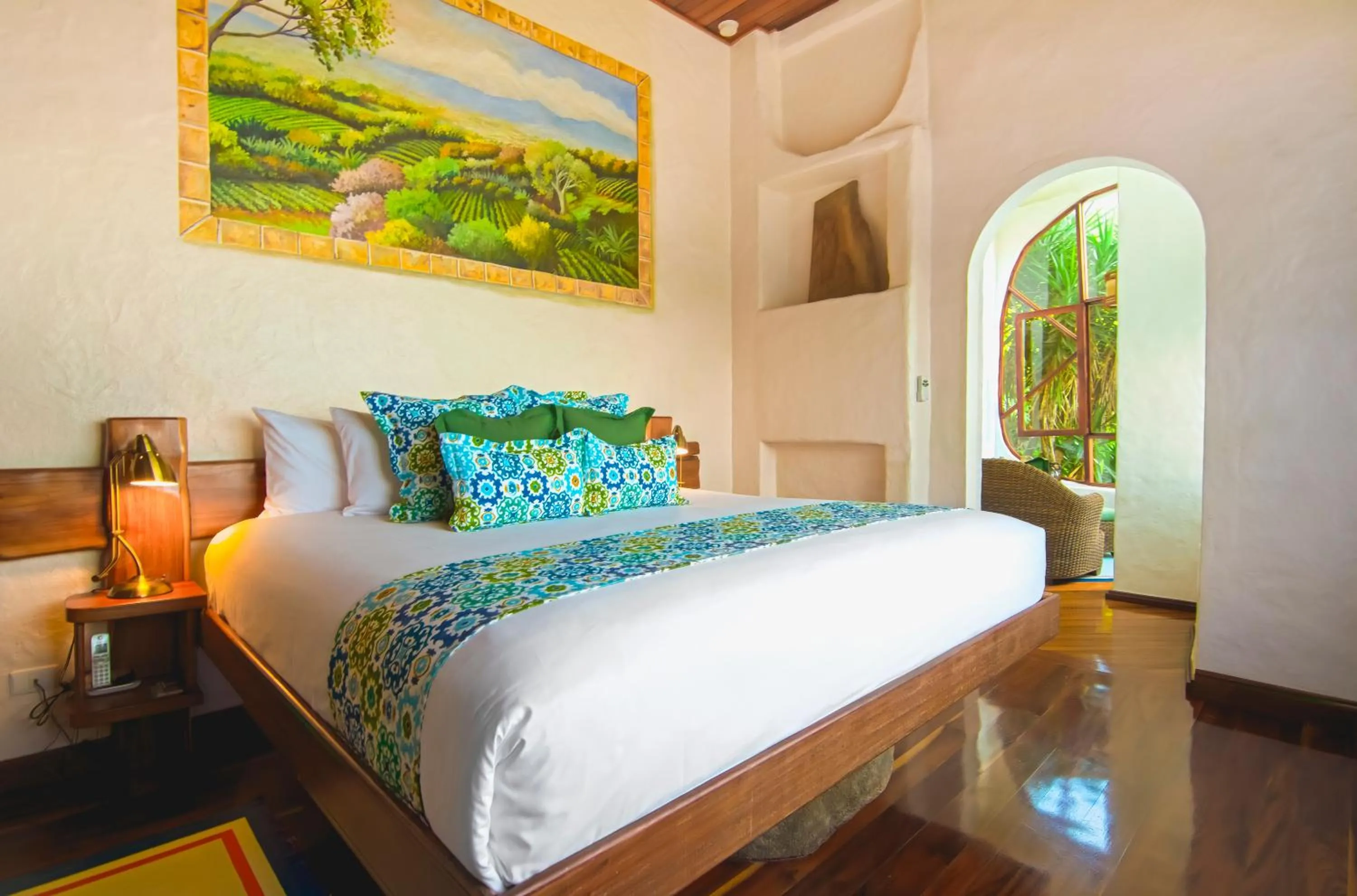 Bed in Finca Rosa Blanca Coffee Farm and Inn