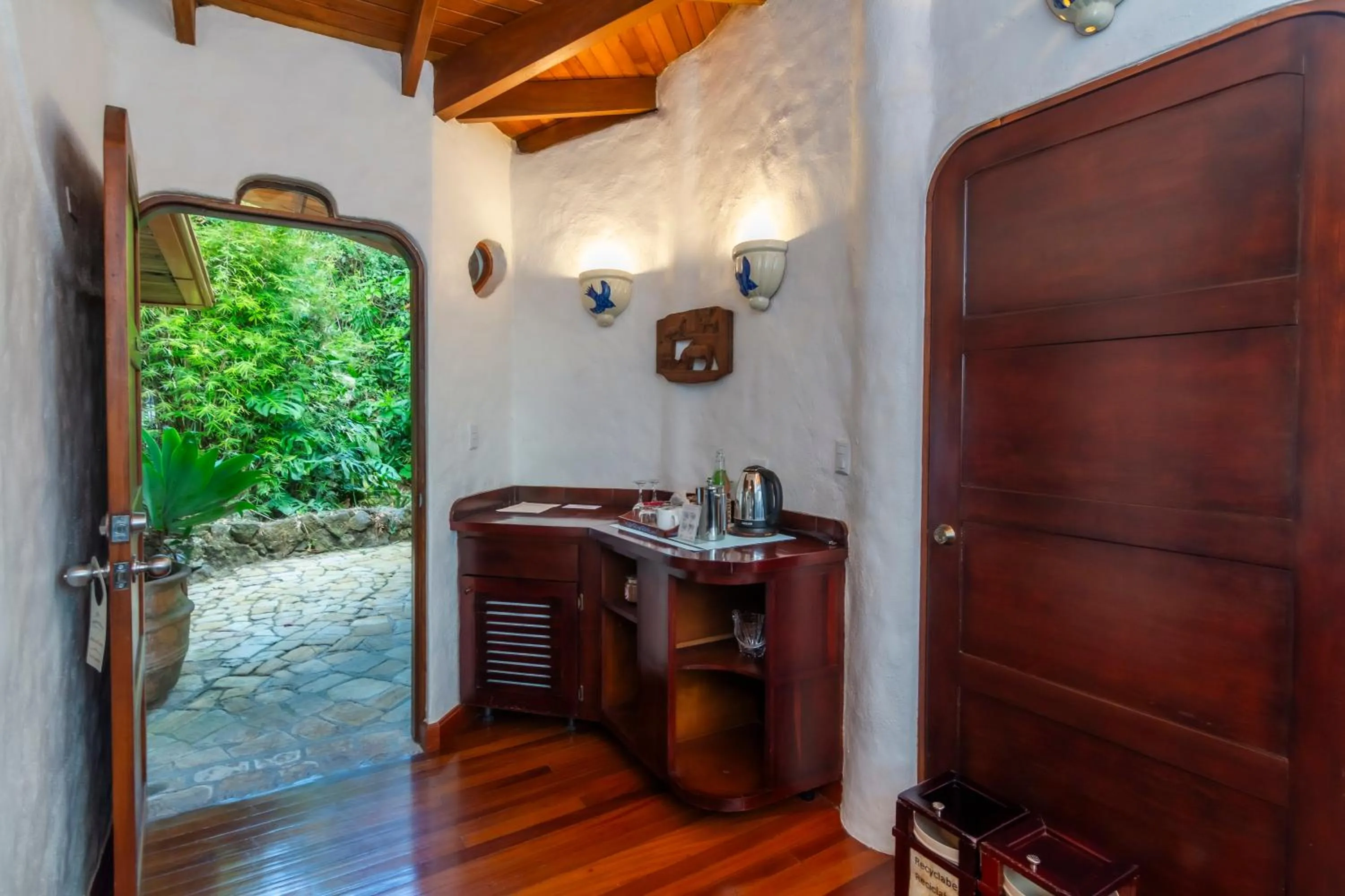 Coffee/tea facilities in Finca Rosa Blanca Coffee Farm and Inn