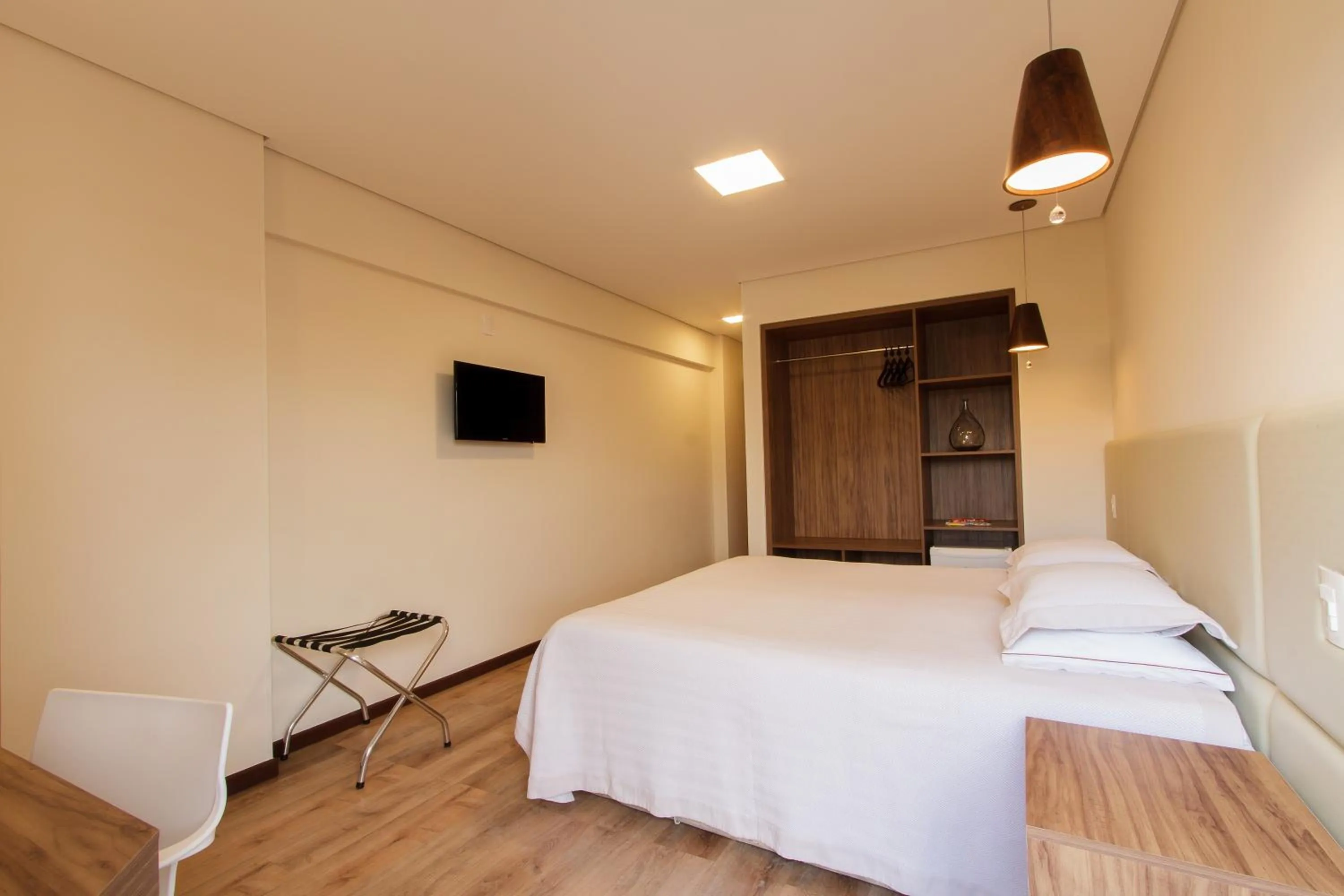 Photo of the whole room, Bed in Livramento Palace Hotel