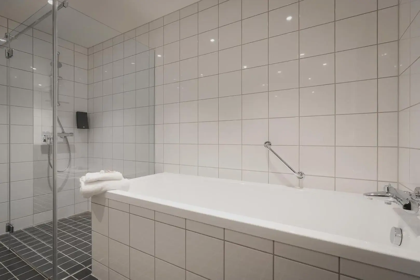 Suite with Terrace - single occupancy in Sommarøy Arctic Hotel Tromsø Suite with Terrace - single occupancy in Sommarøy Arctic Hotel Tromsø