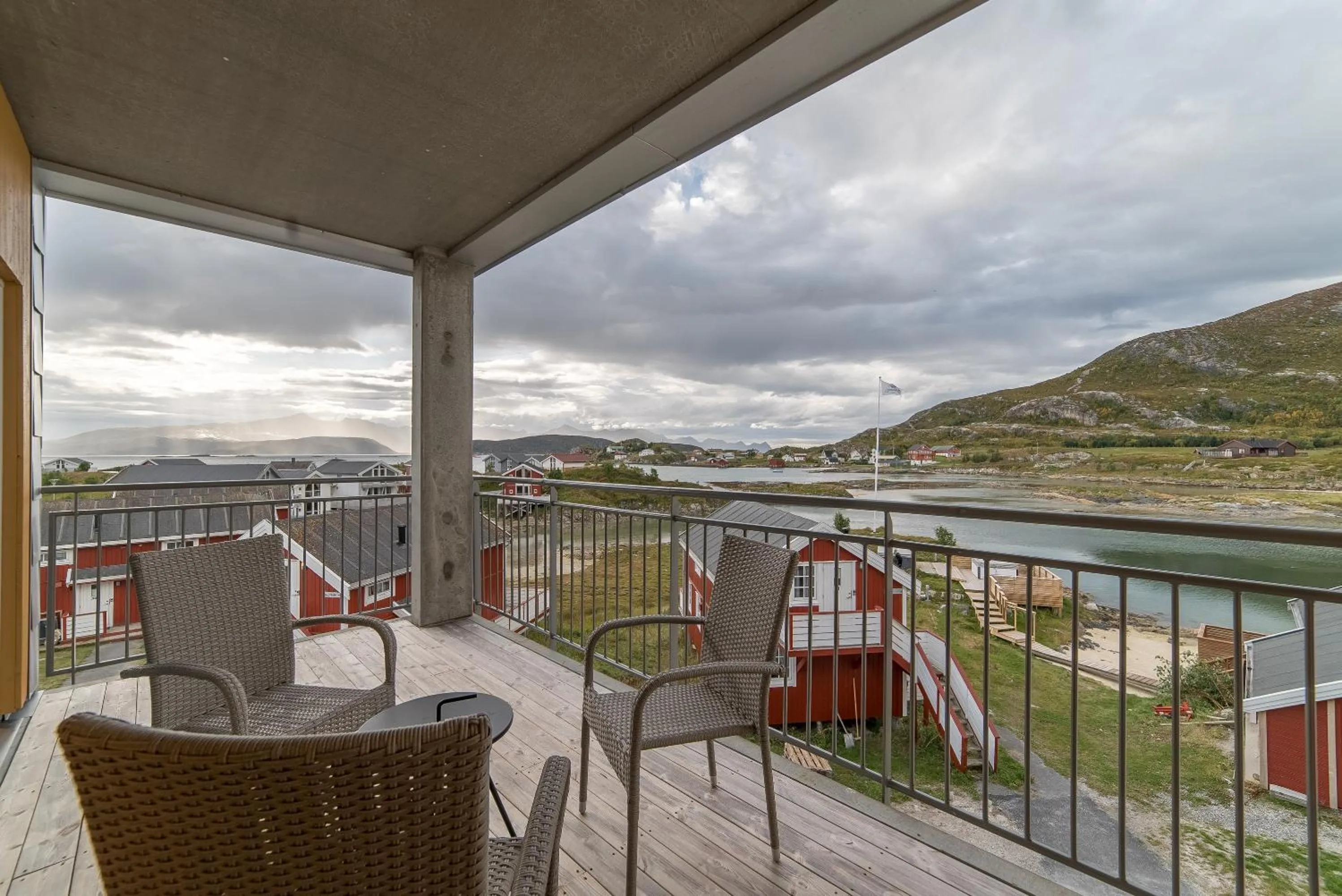 Lake view in Sommarøy Arctic Hotel Tromsø