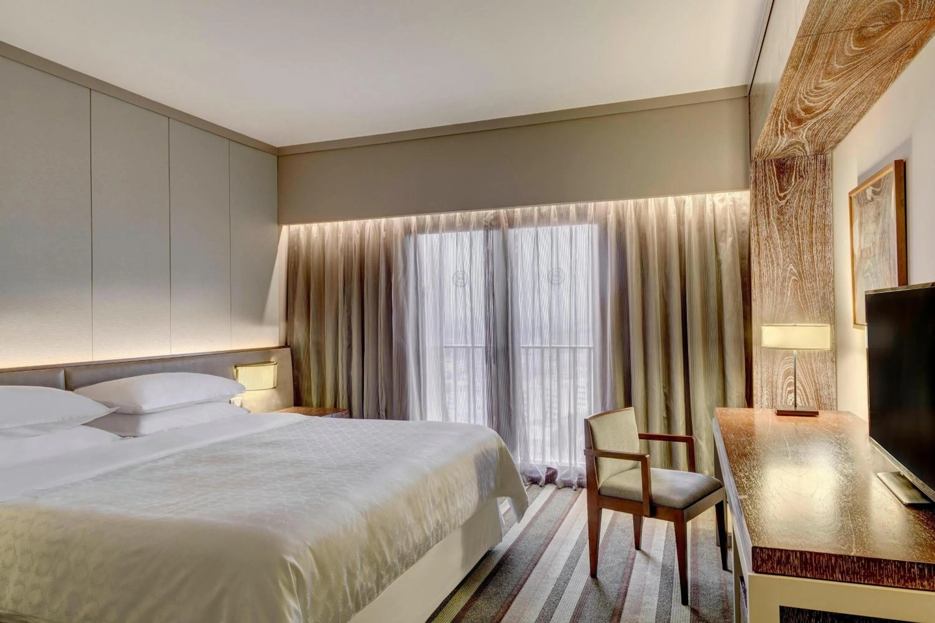 Photo of the whole room, Bed in Sheraton Lima Historic Center