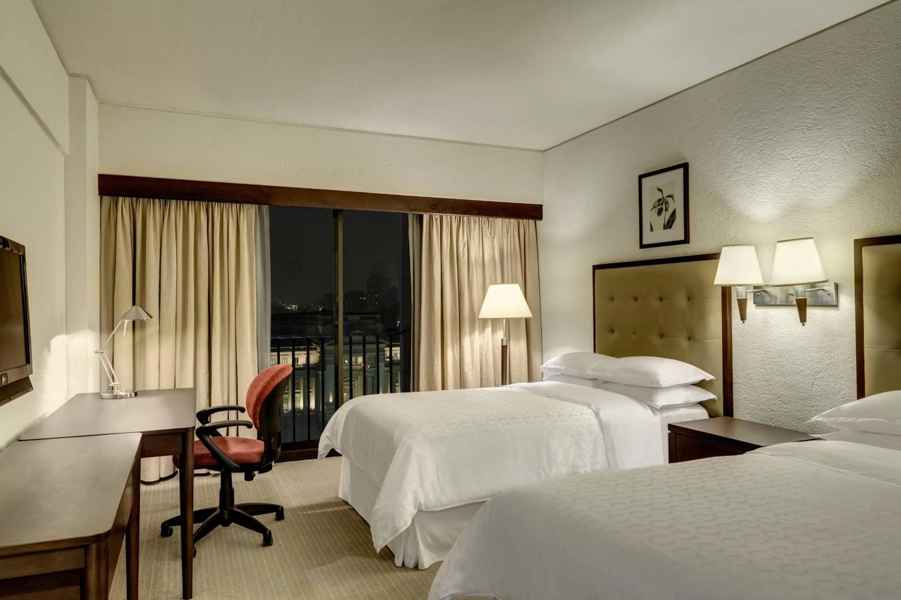 Photo of the whole room, Bed in Sheraton Lima Historic Center