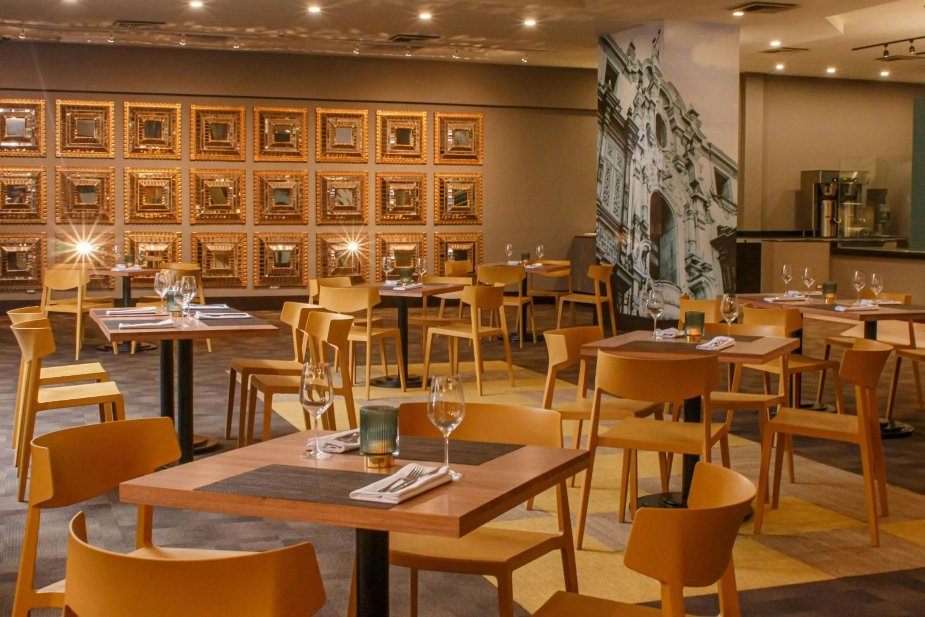 Restaurant/places to eat in Sheraton Lima Historic Center