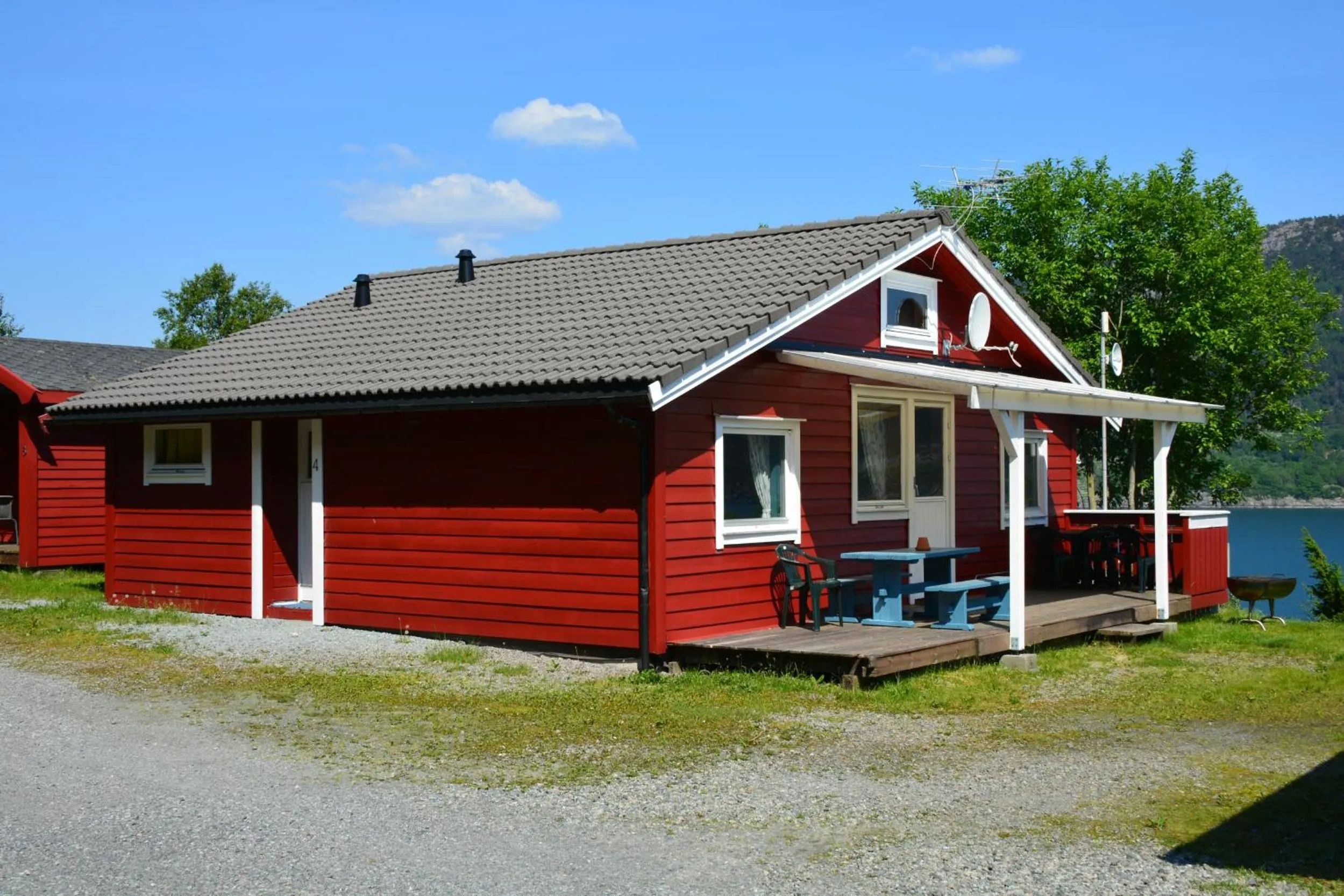 Facade/entrance in Langenuen Motel & Camping