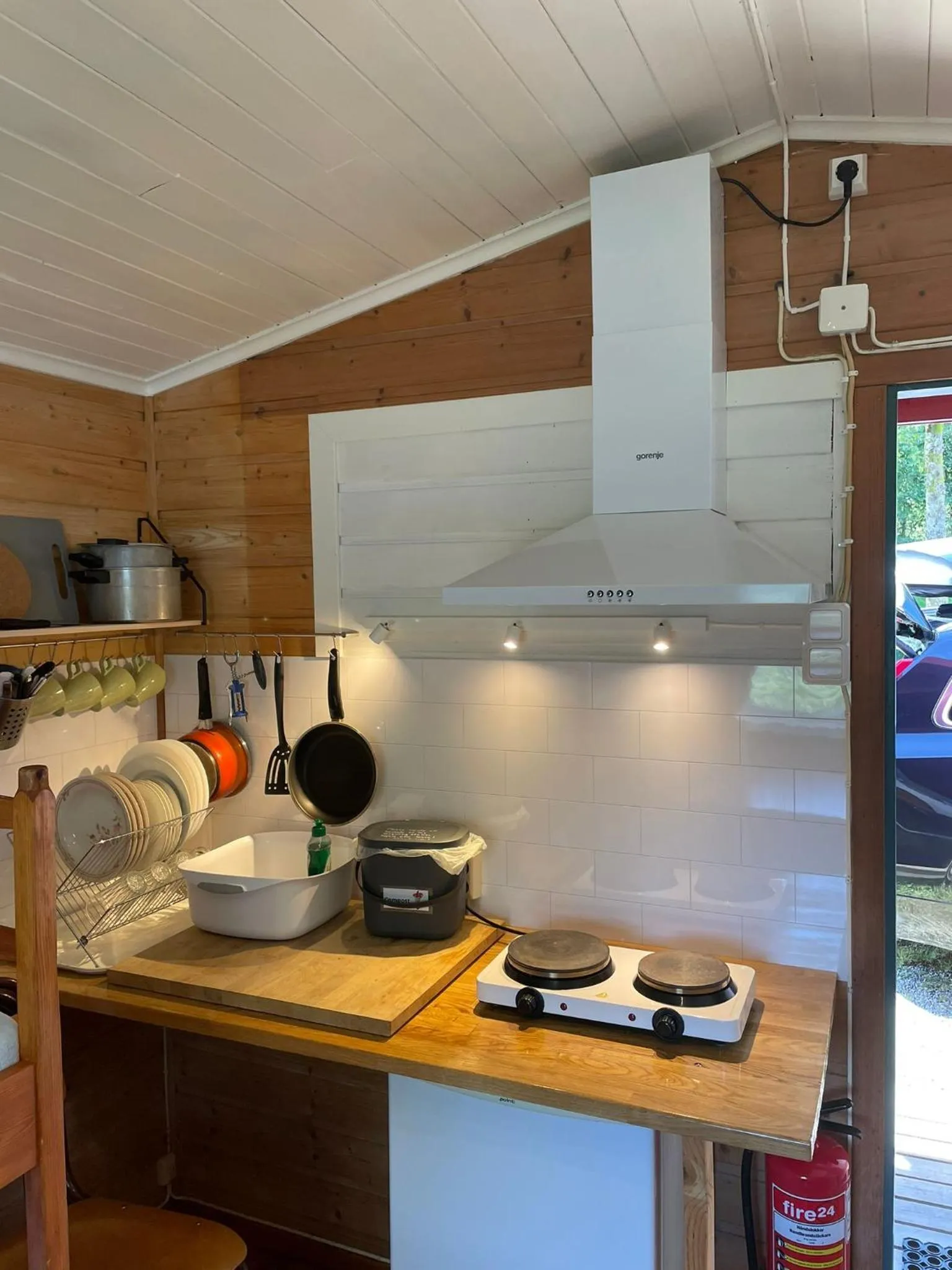 Kitchen or kitchenette in Langenuen Motel & Camping
