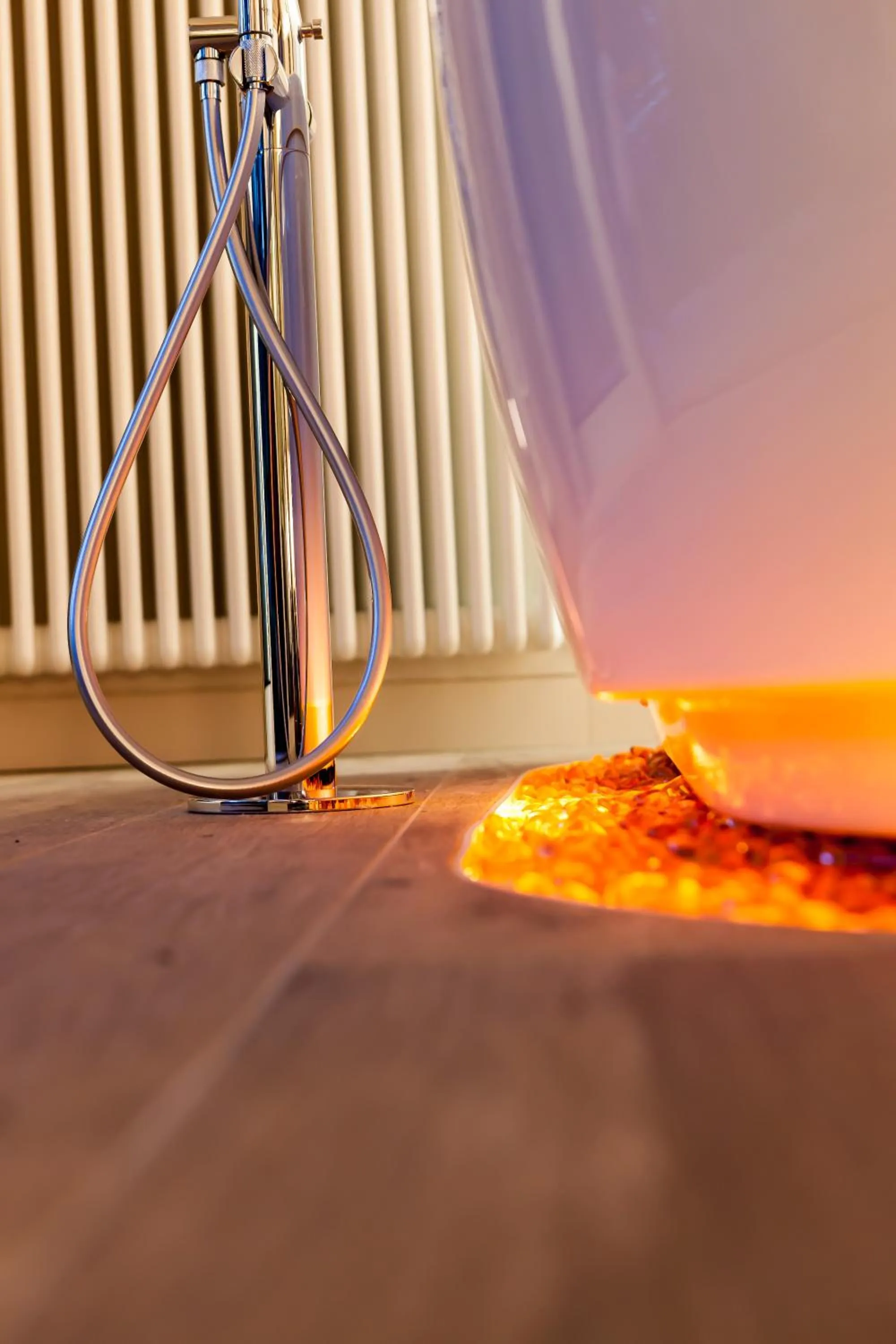 Hot Tub in San Colombano Suites