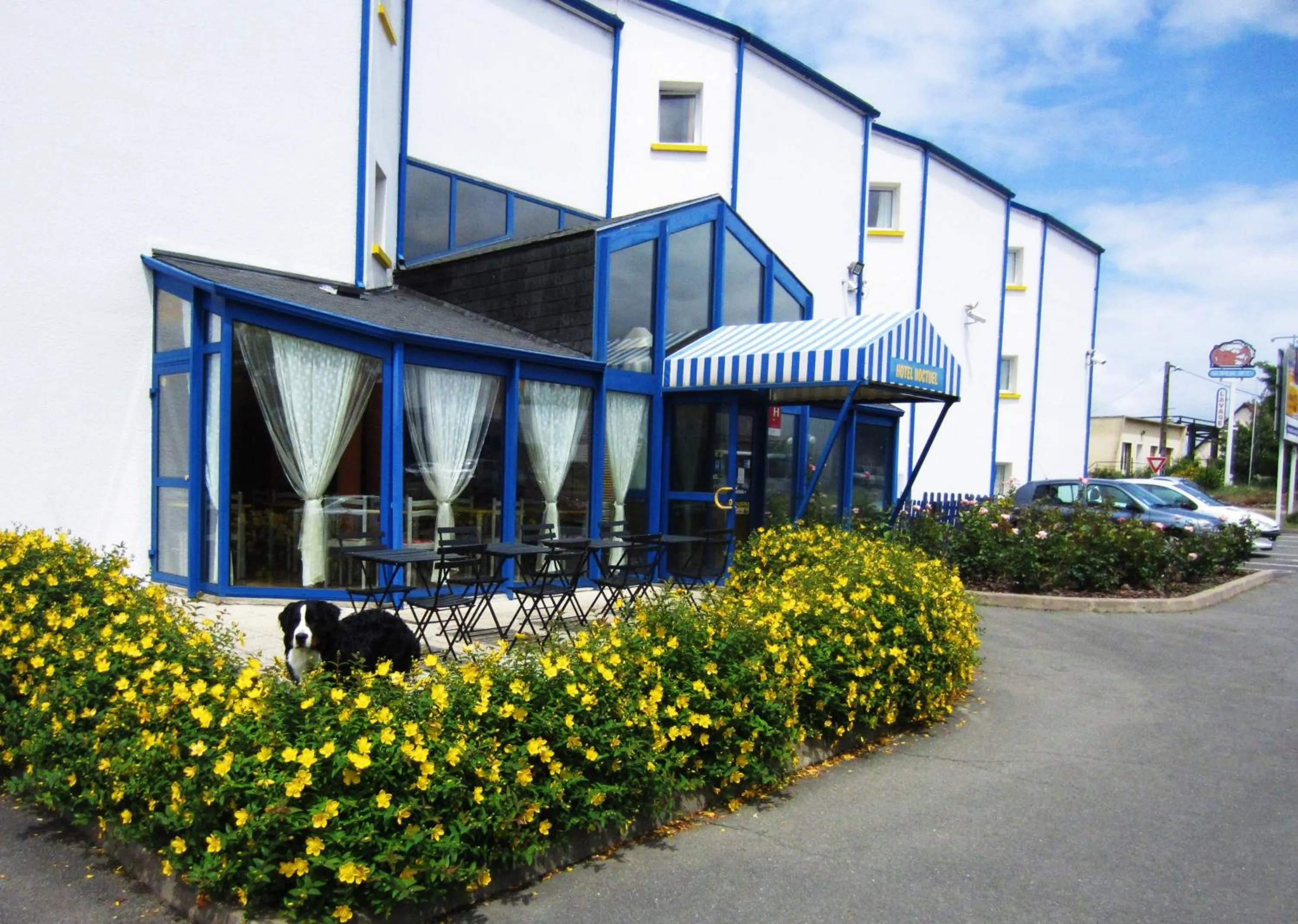 Property building in Hôtel Noctuel Blois Sud