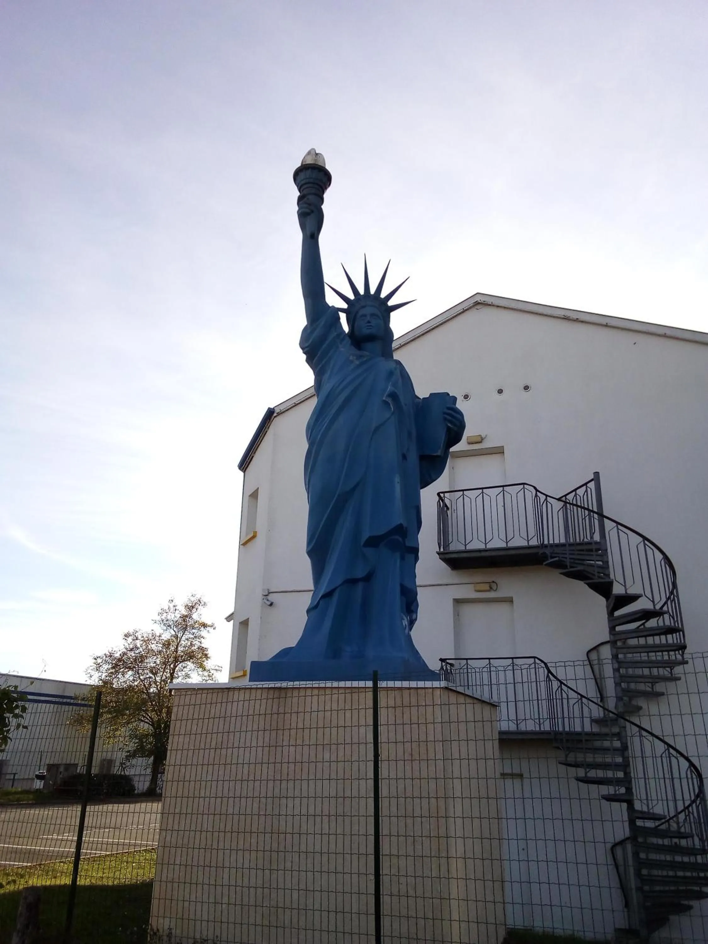 Facade/entrance in Hôtel Noctuel Blois Sud