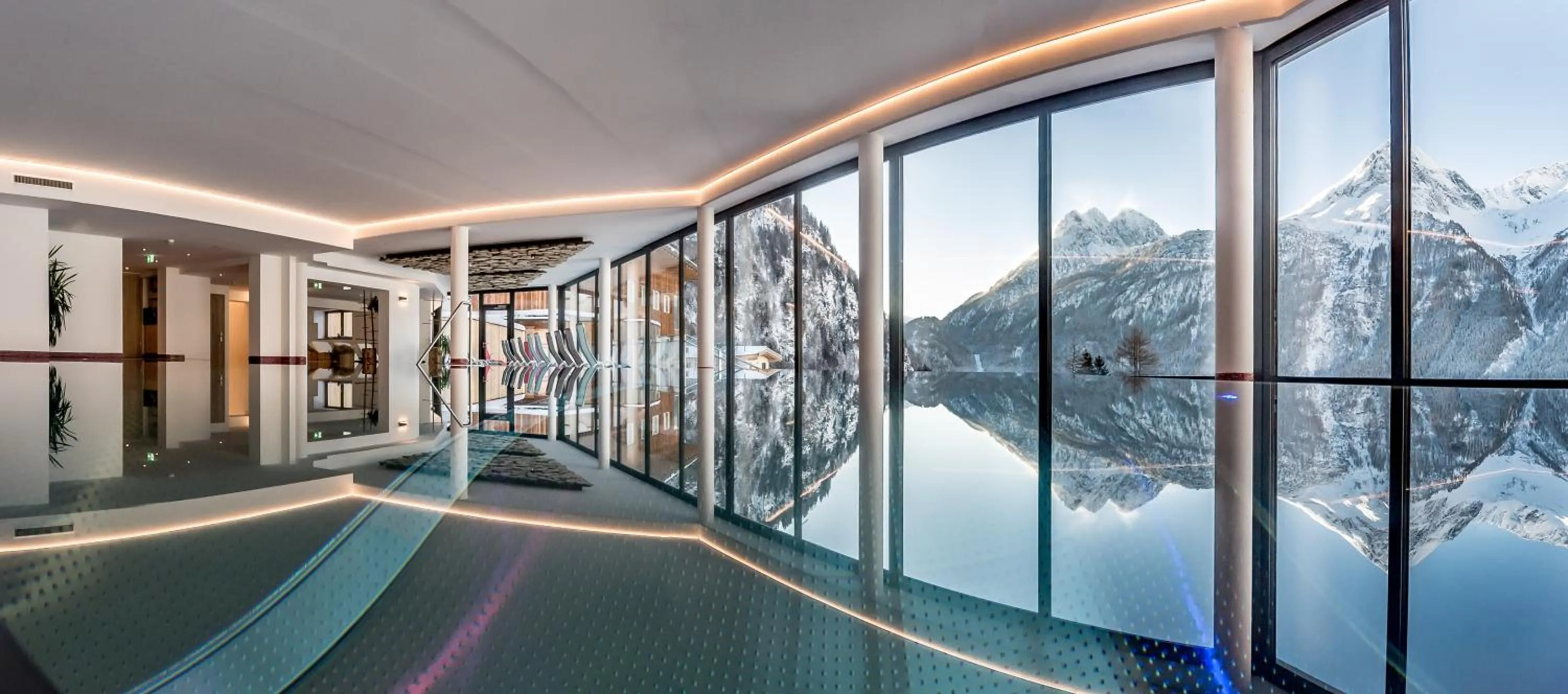 Swimming pool in Hotel Burgstein - alpin & lifestyle
