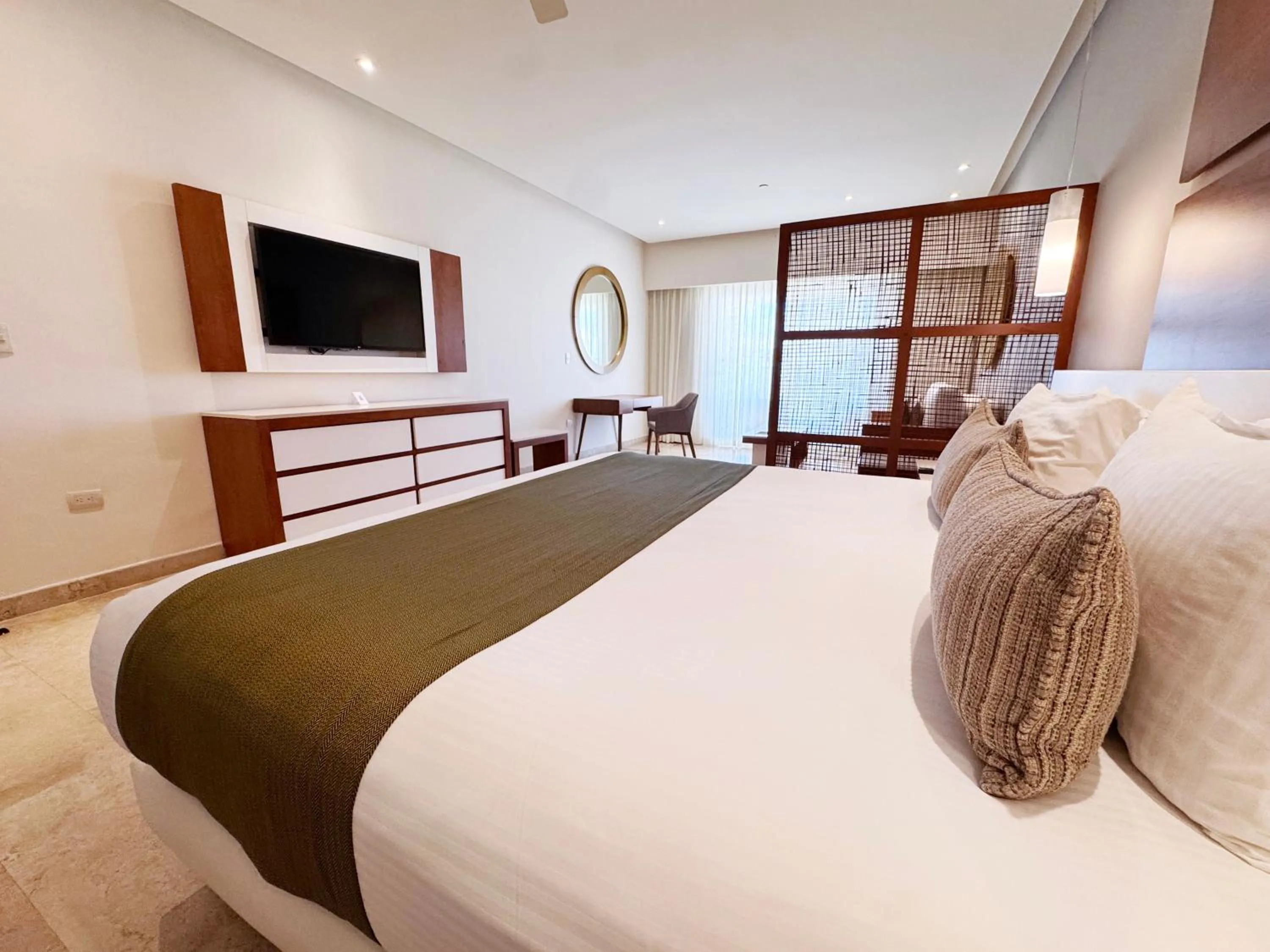 Bedroom, Bed in The Reef 28 Hotel & Spa - Luxury Adults Only - All Suites - With Optional All Inclusive