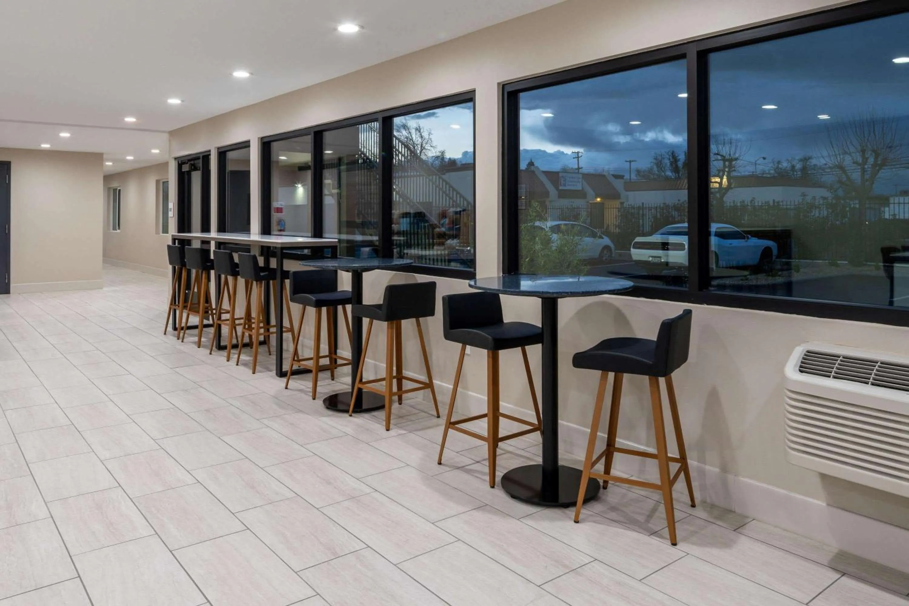 Restaurant/places to eat in Ramada by Wyndham Modesto Yosemite Area