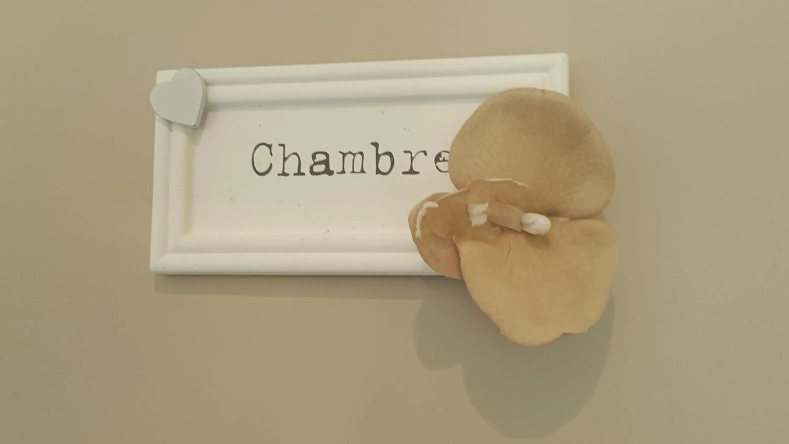 Property logo or sign in Clos des Morillons