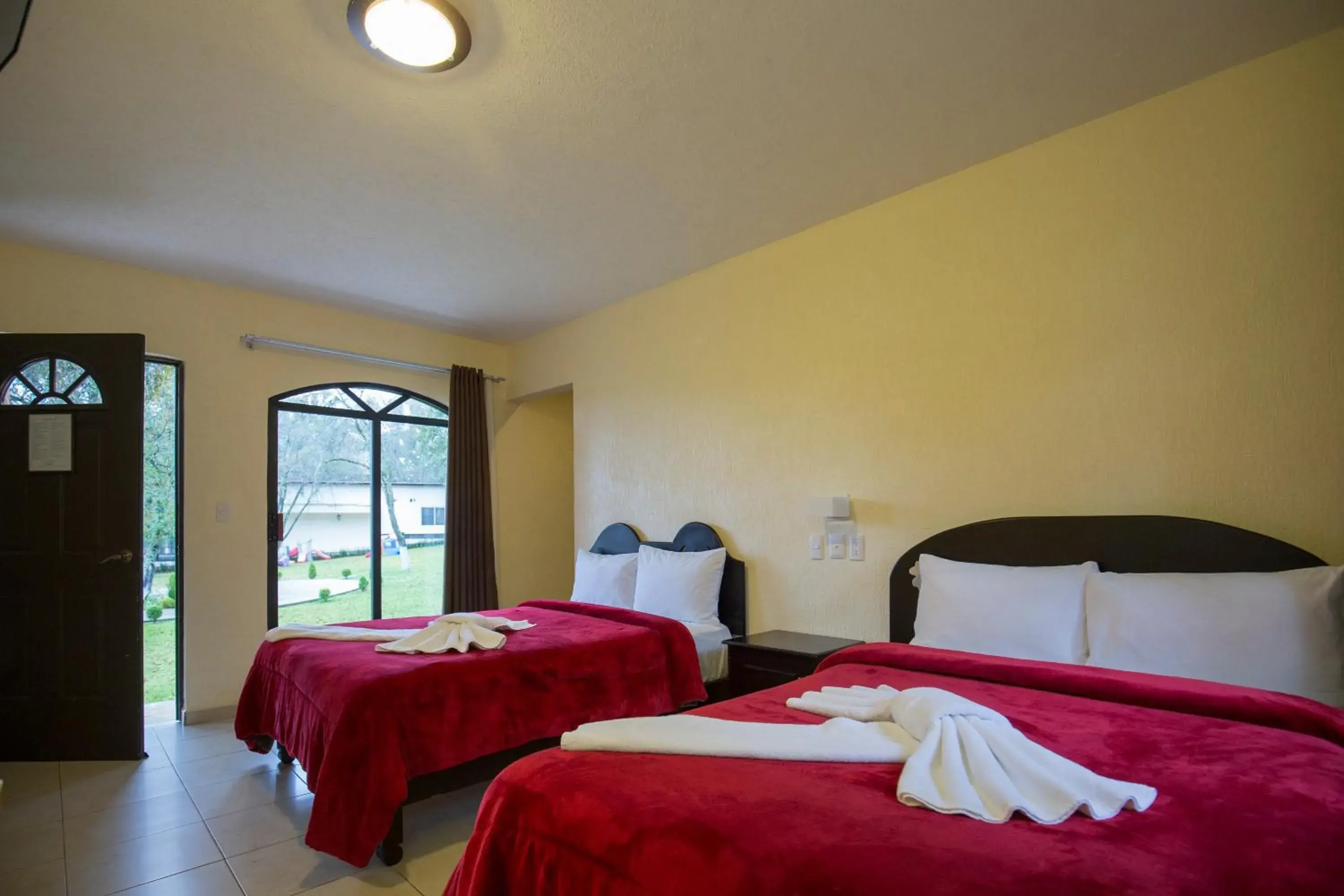 Twin Room in Hotel & Glamping Huasca Sierra Verde Twin Room in Hotel & Glamping Huasca Sierra Verde