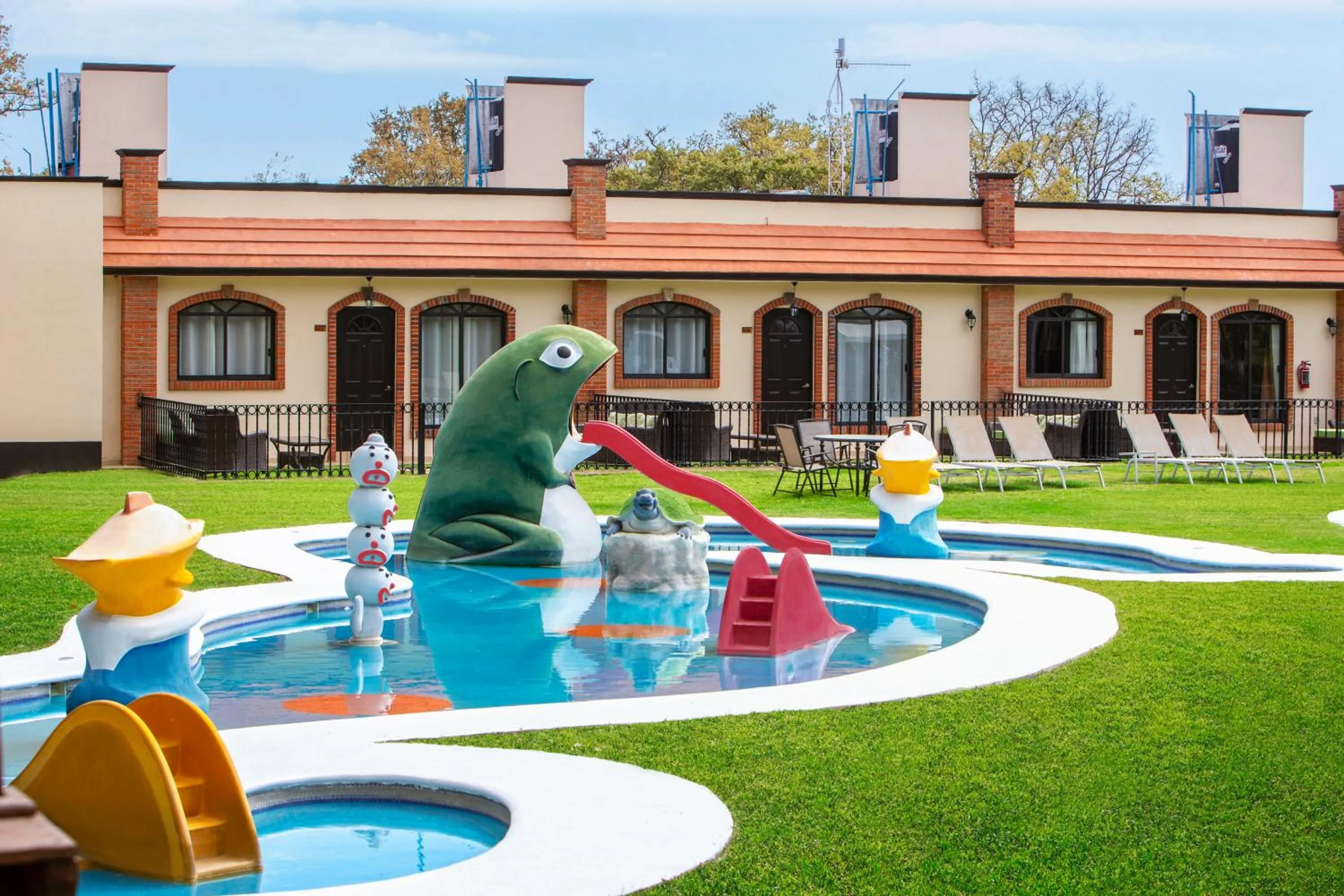 Swimming pool in Hotel & Glamping Huasca Sierra Verde