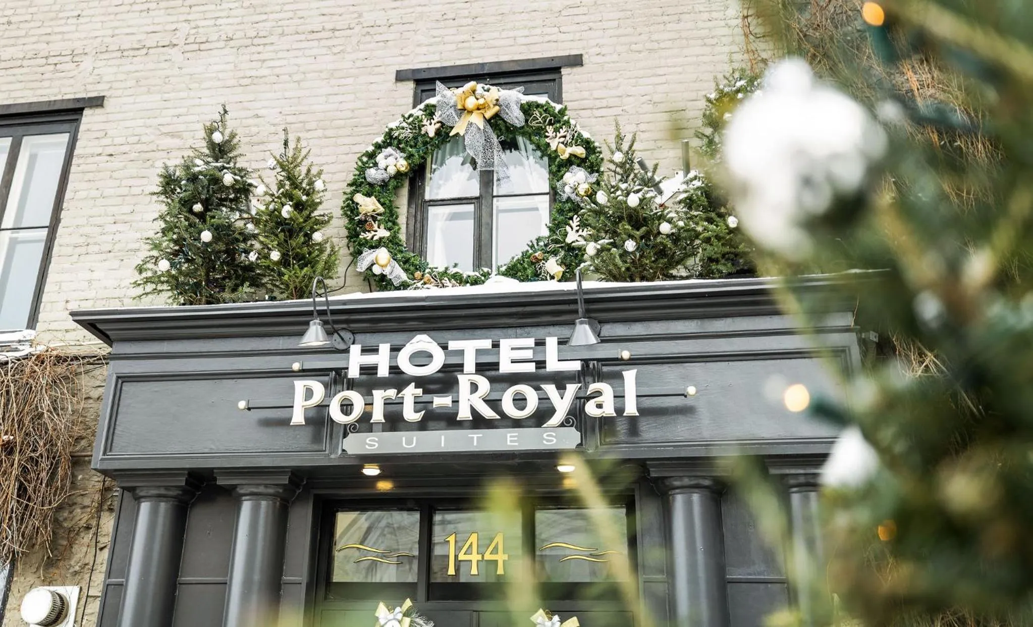 Property building in Hotel Port-Royal