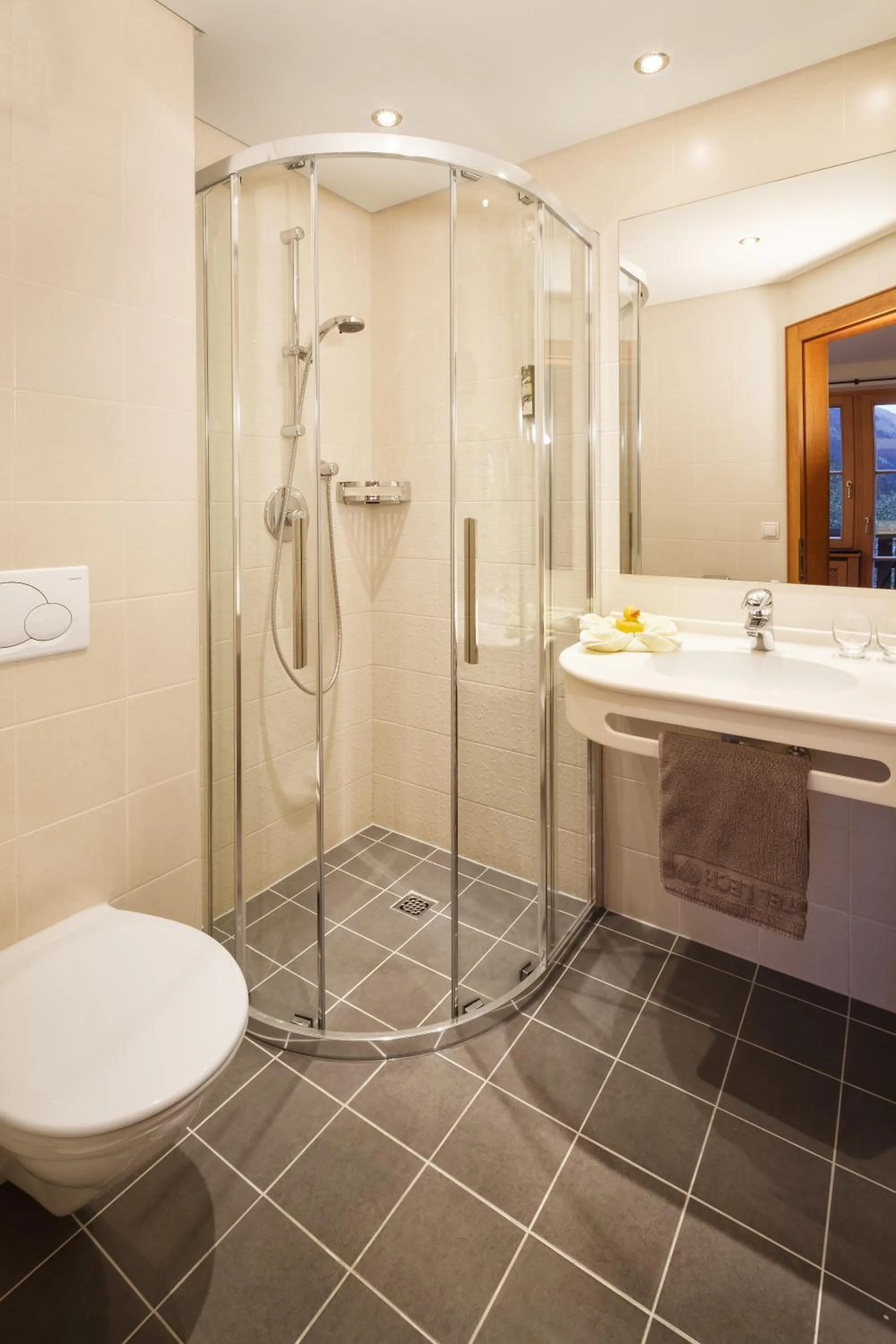 Bathroom in Hotel Lech & Residenz Chesa Rosa