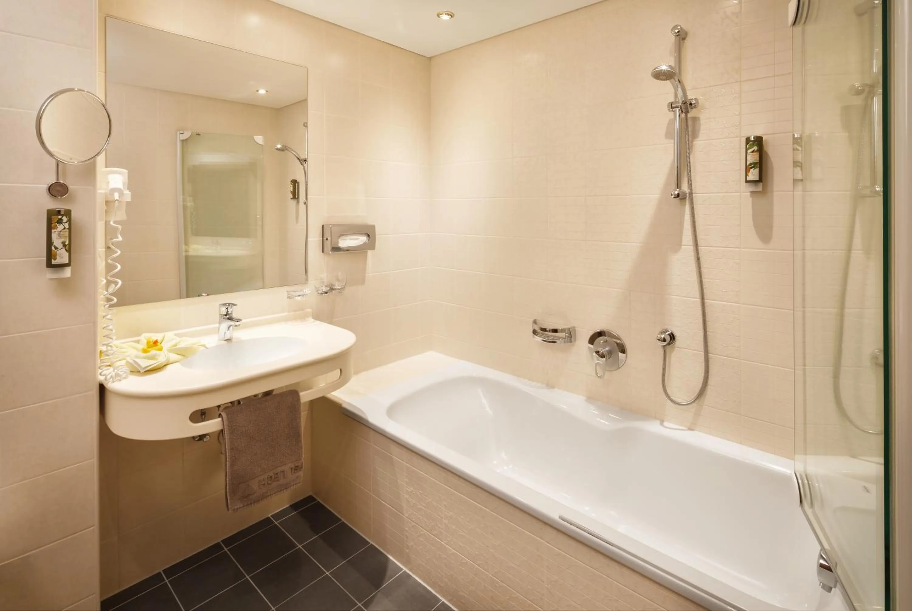 Bathroom in Hotel Lech & Residenz Chesa Rosa