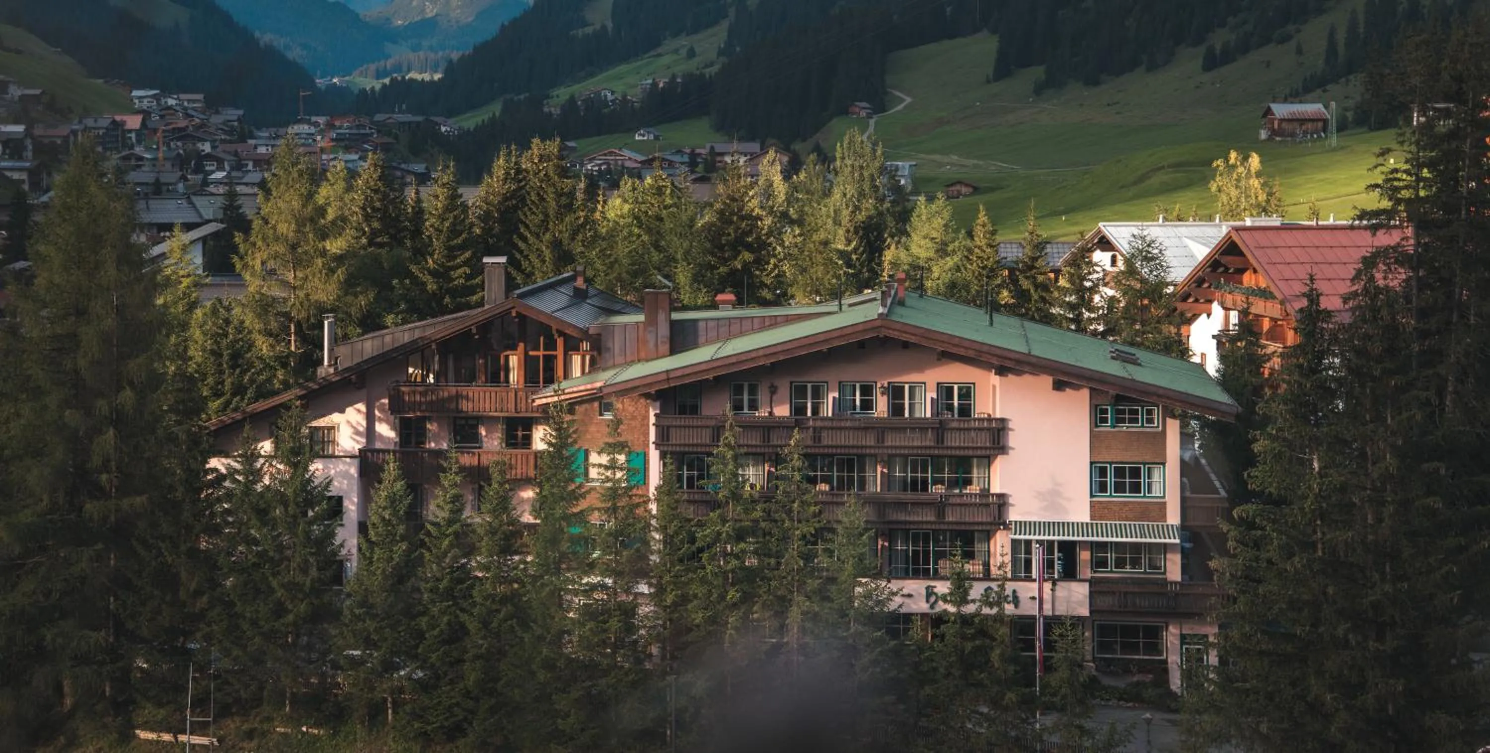 Property building in Hotel Lech & Residenz Chesa Rosa