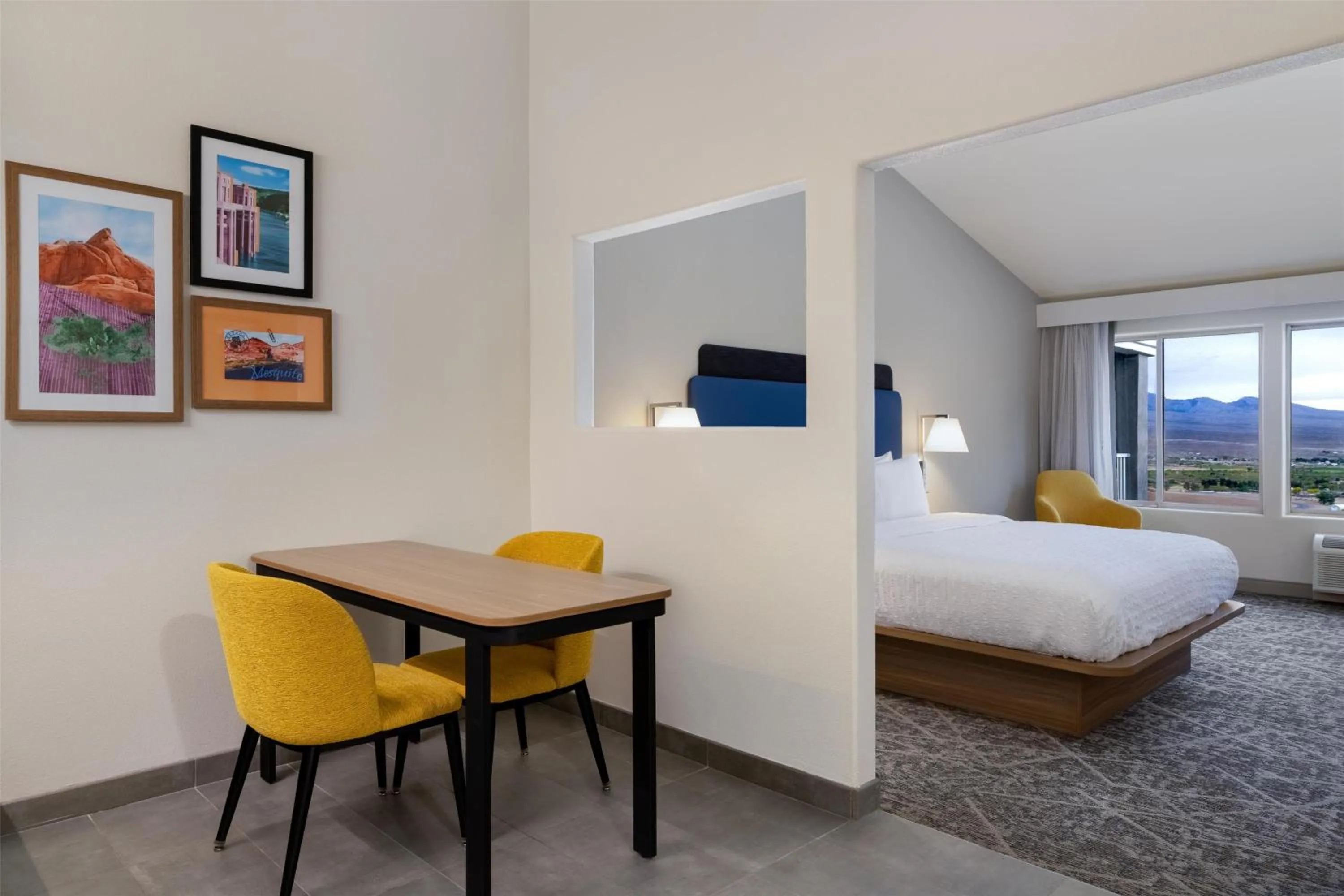 Bed in Hampton Inn & Suites by Hilton Mesquite