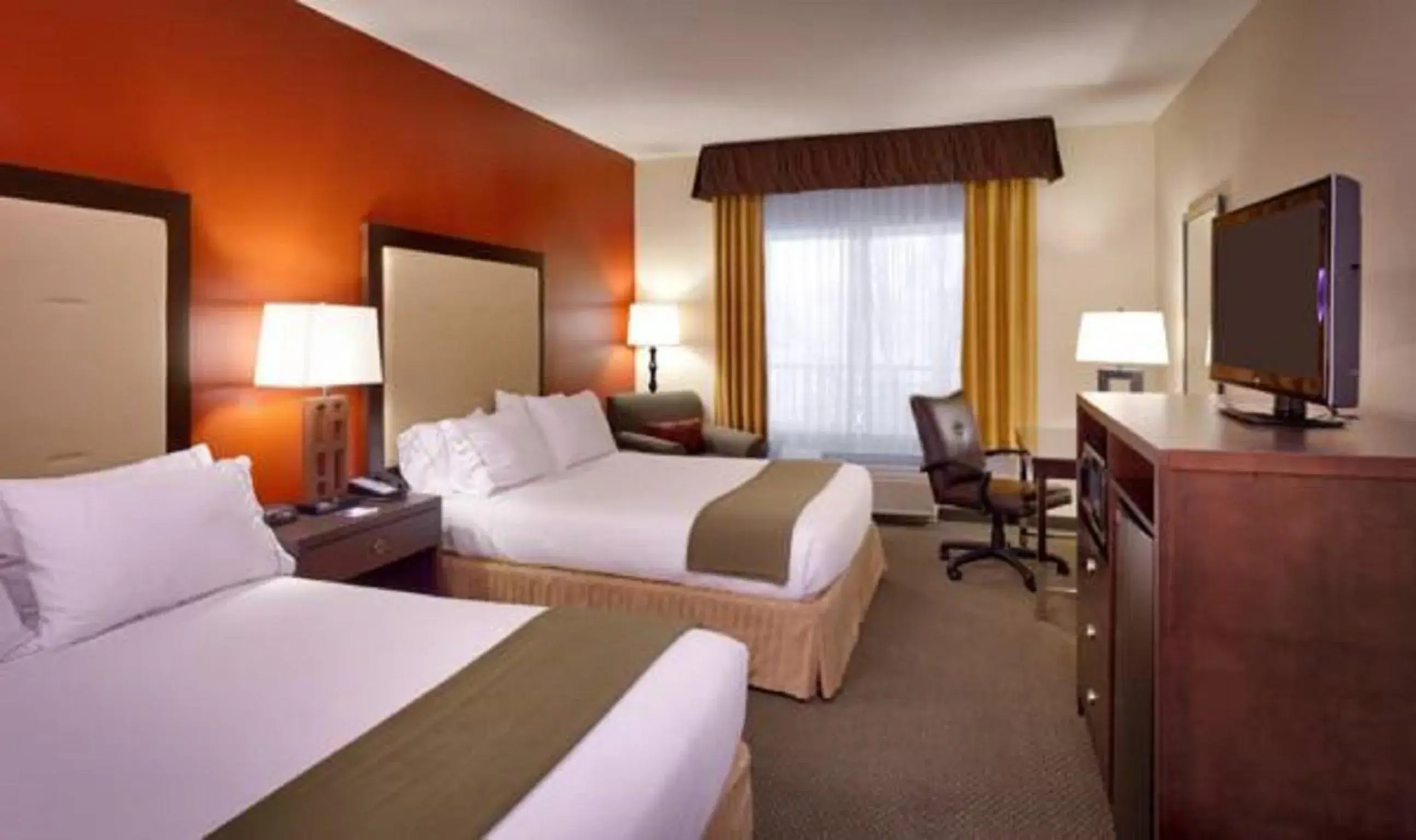 Queen Room with Two Queen Beds in Holiday Inn Express & Suites Mesquite Nevada, an IHG Hotel Queen Room with Two Queen Beds in Holiday Inn Express & Suites Mesquite Nevada, an IHG Hotel