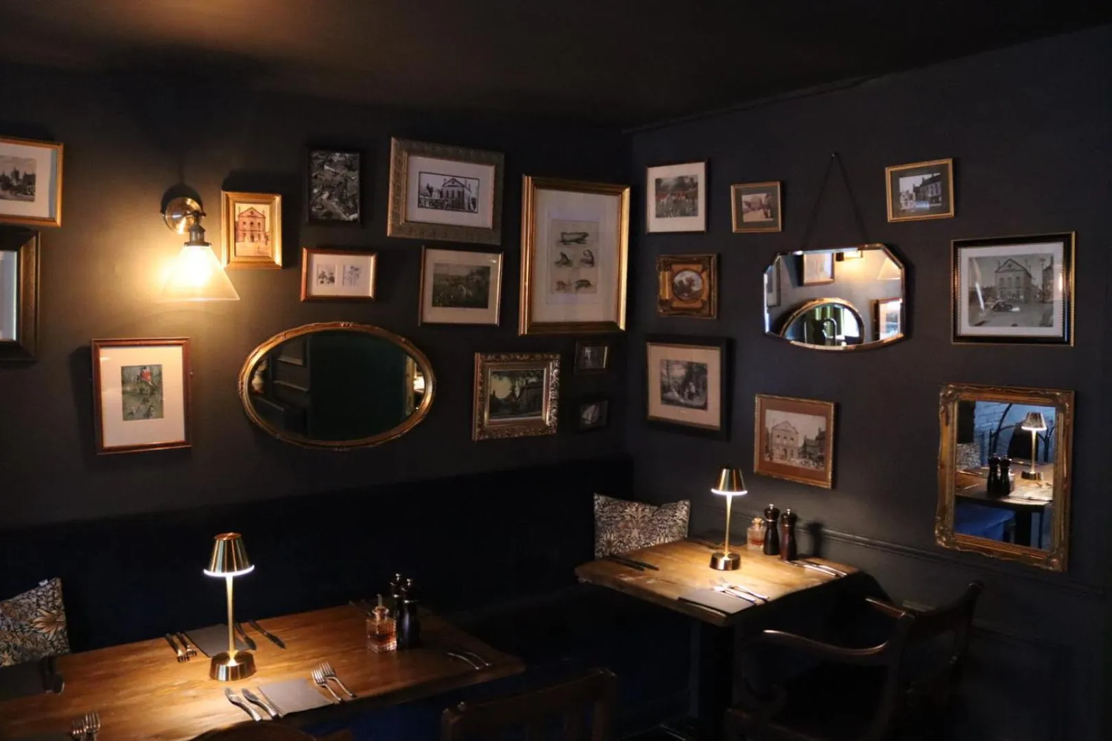 Dining area in The George Hotel