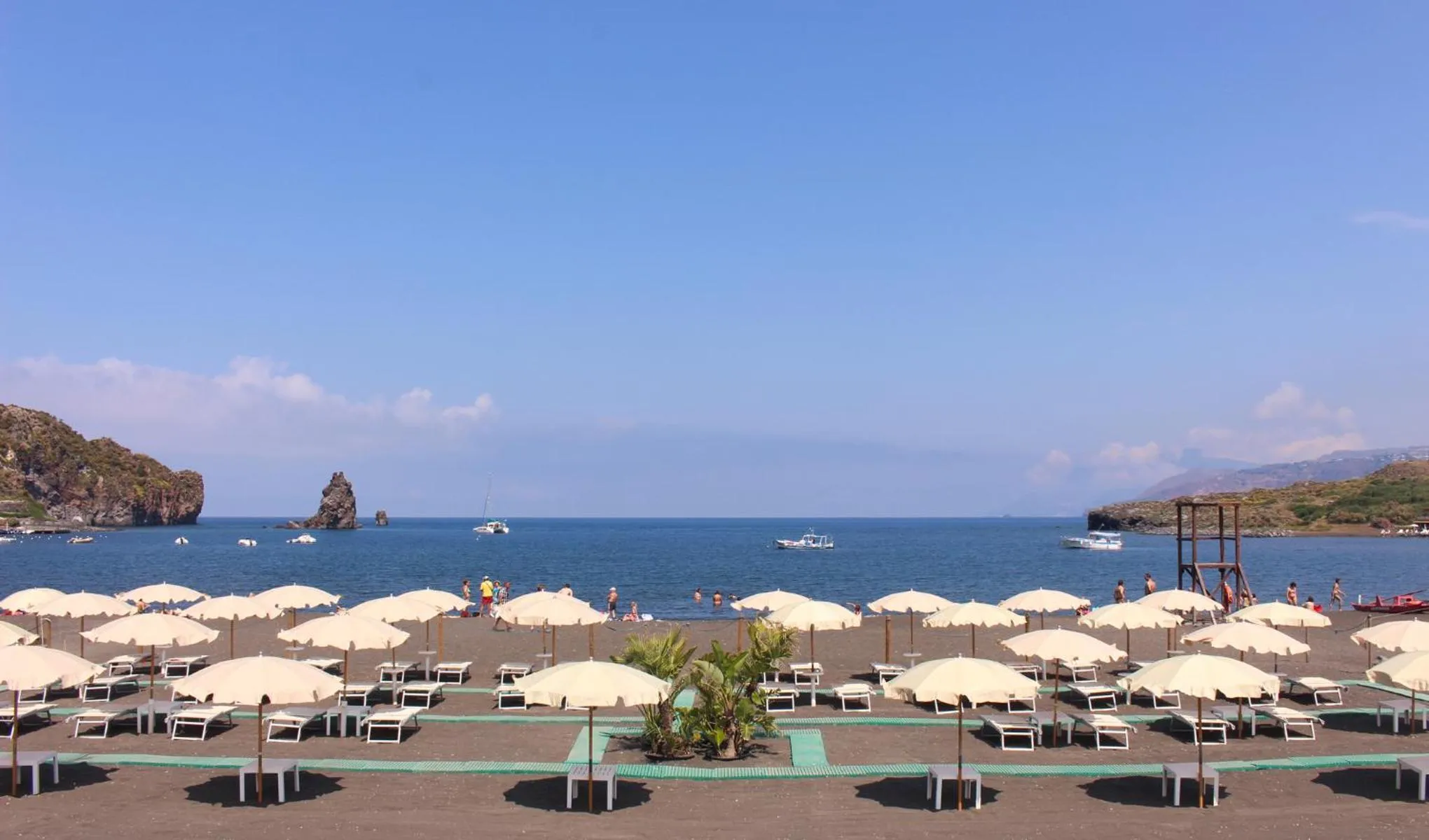 Snorkeling in Les Sables Noirs & Spa