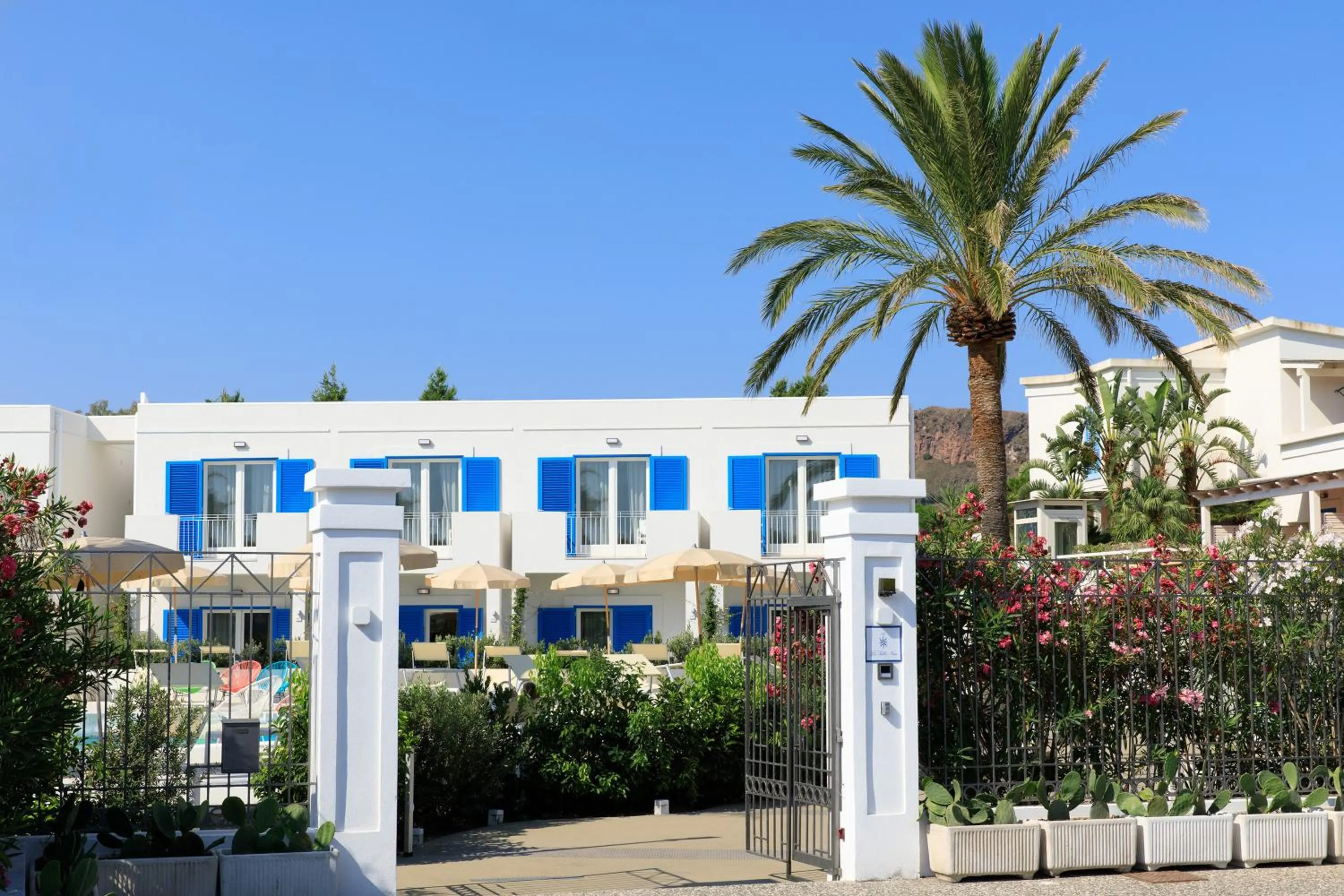 Property building in Les Sables Noirs & Spa