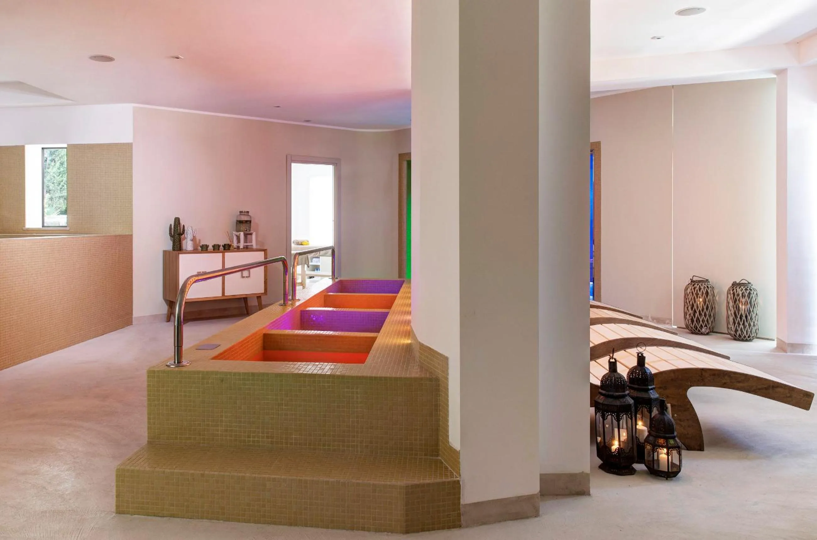 Hot Tub, Bed in Les Sables Noirs & Spa