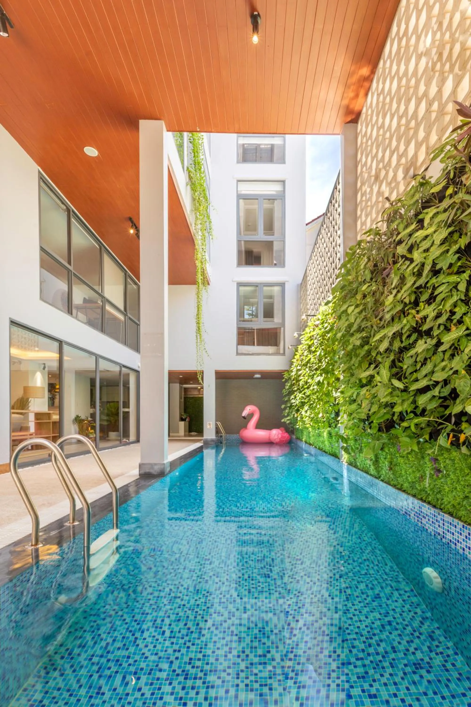 Swimming pool in Sanayen Villa & Residences - Pool and Close Beach