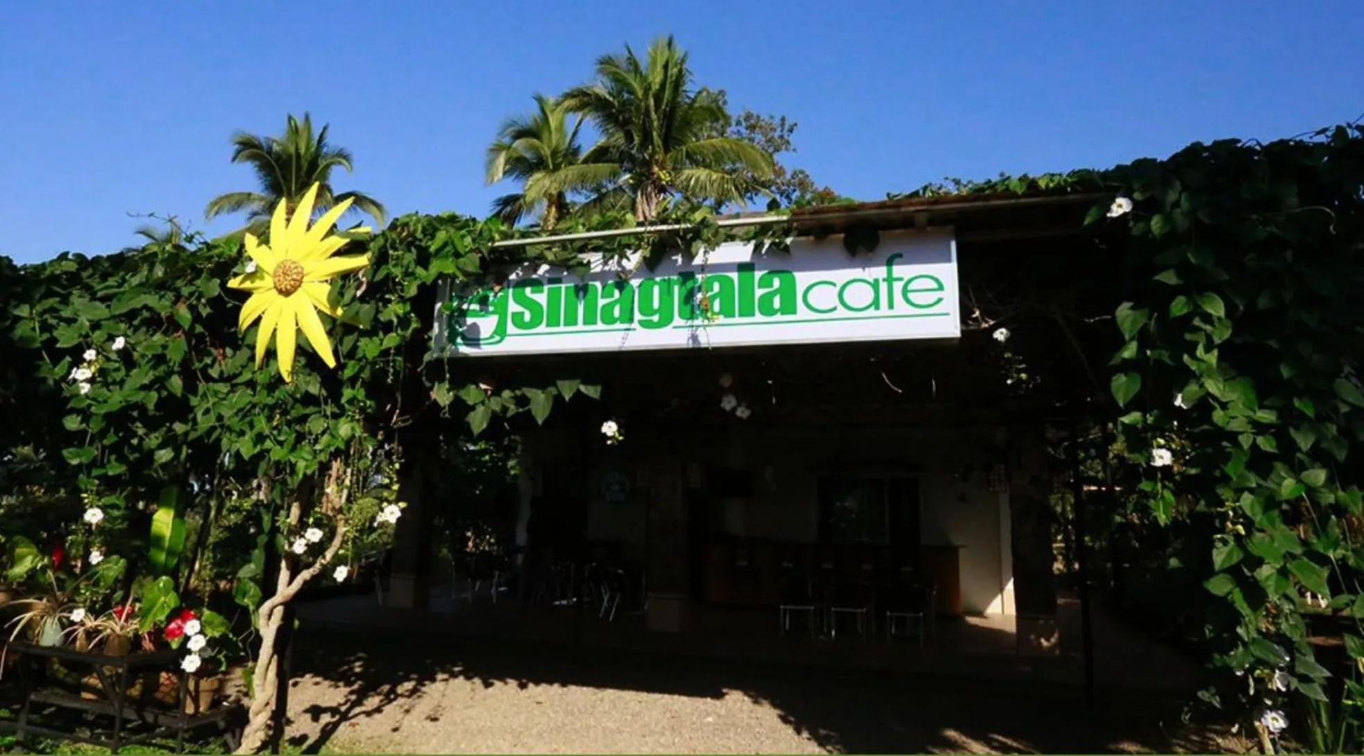 Restaurant/places to eat in The Duyan House at Sinagtala Resort