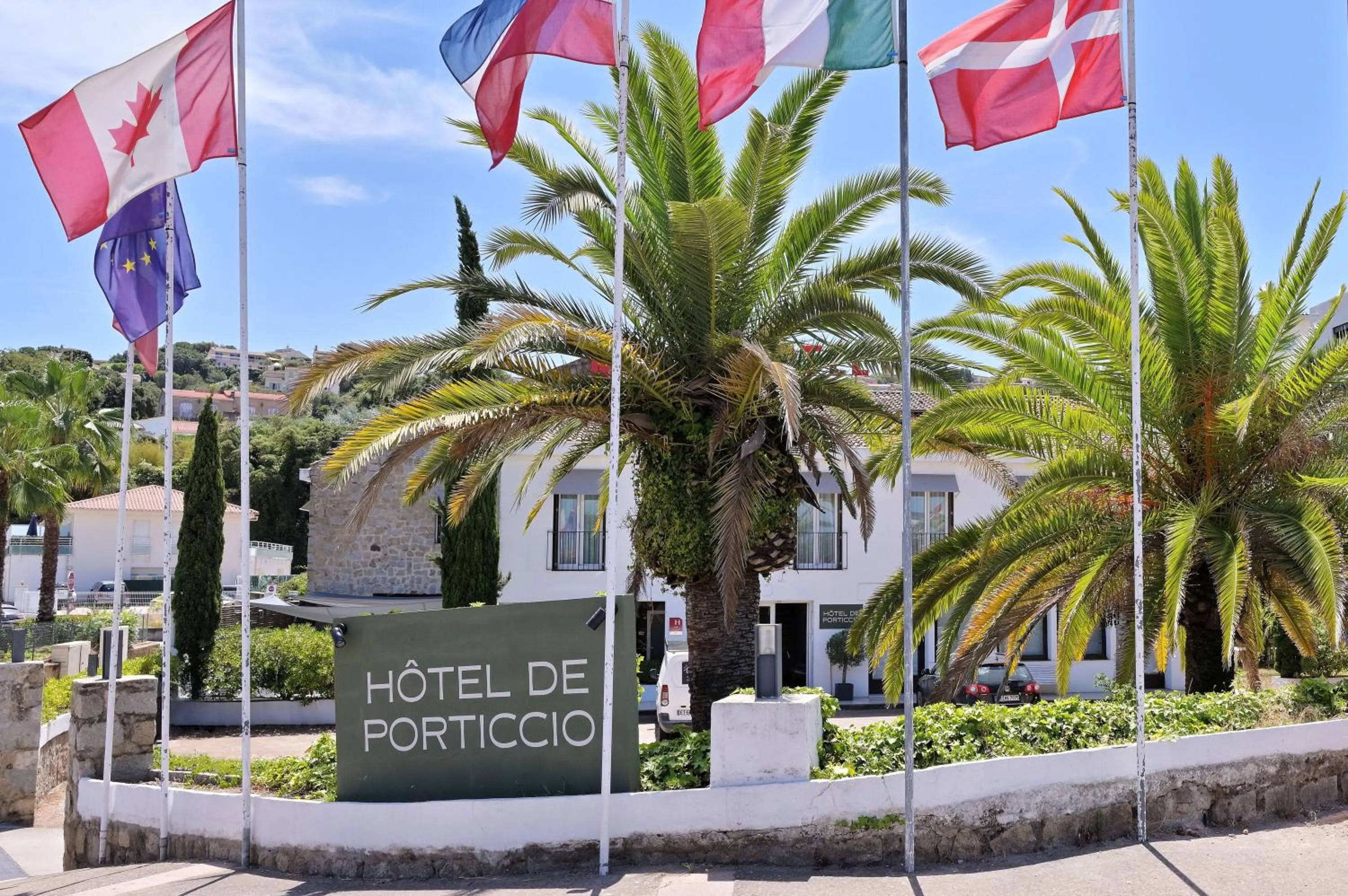 Property building in Hôtel de Porticcio