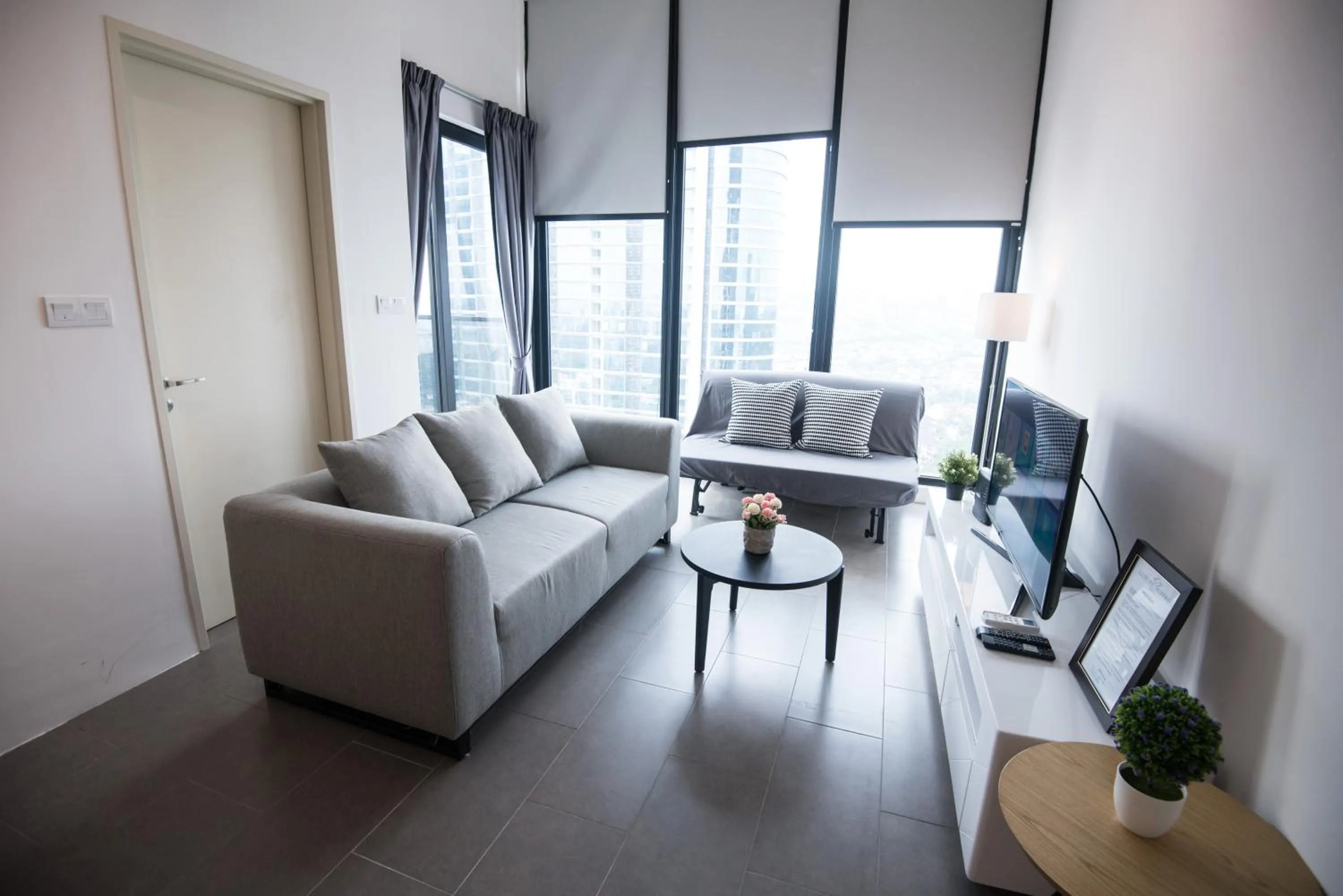 TV and multimedia in KL Sentral Bangsar Suites EST BY PSM LUXURY SUITES