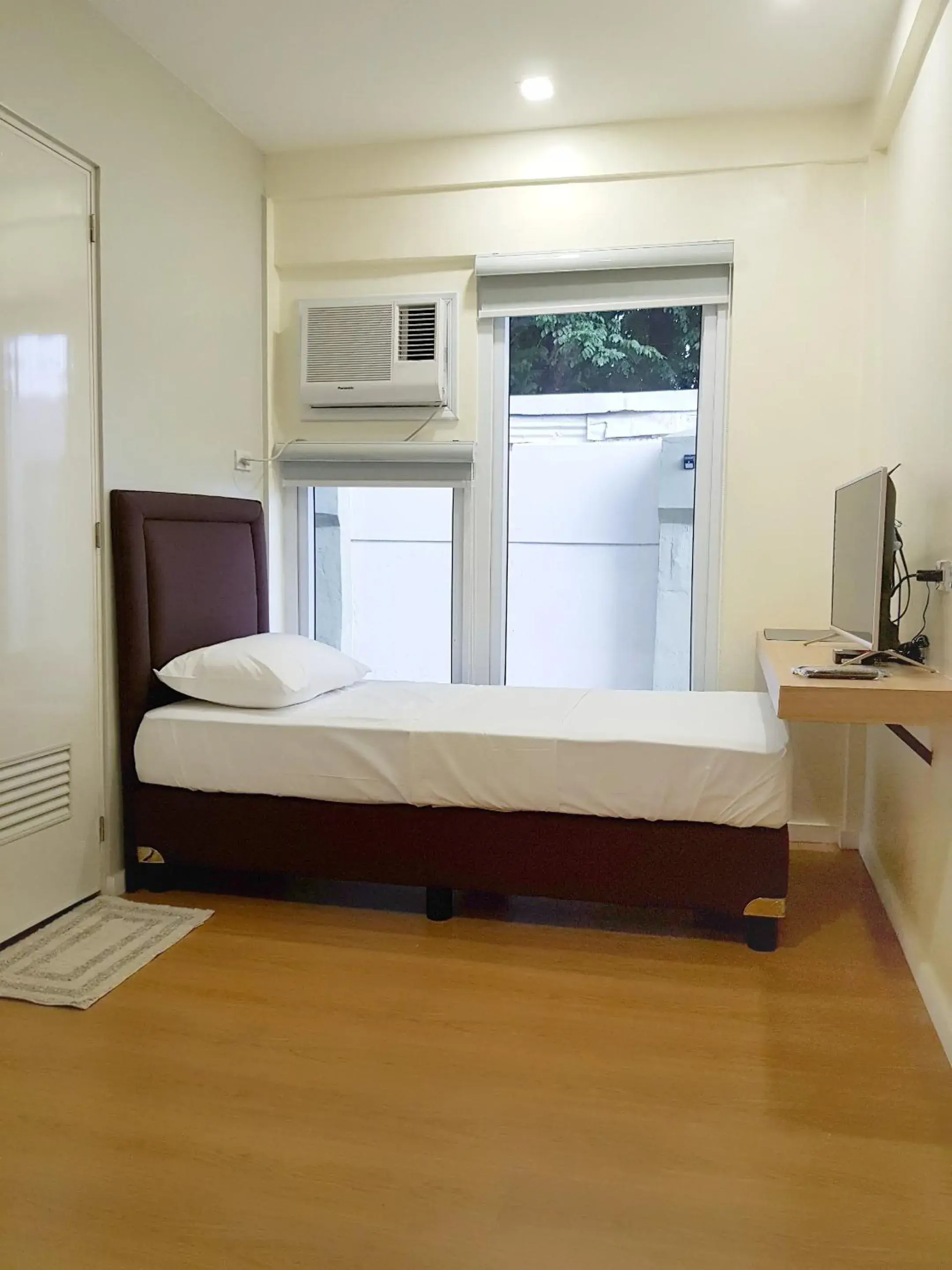 Deluxe Room - single occupancy in The Leaf House Deluxe Room - single occupancy in The Leaf House