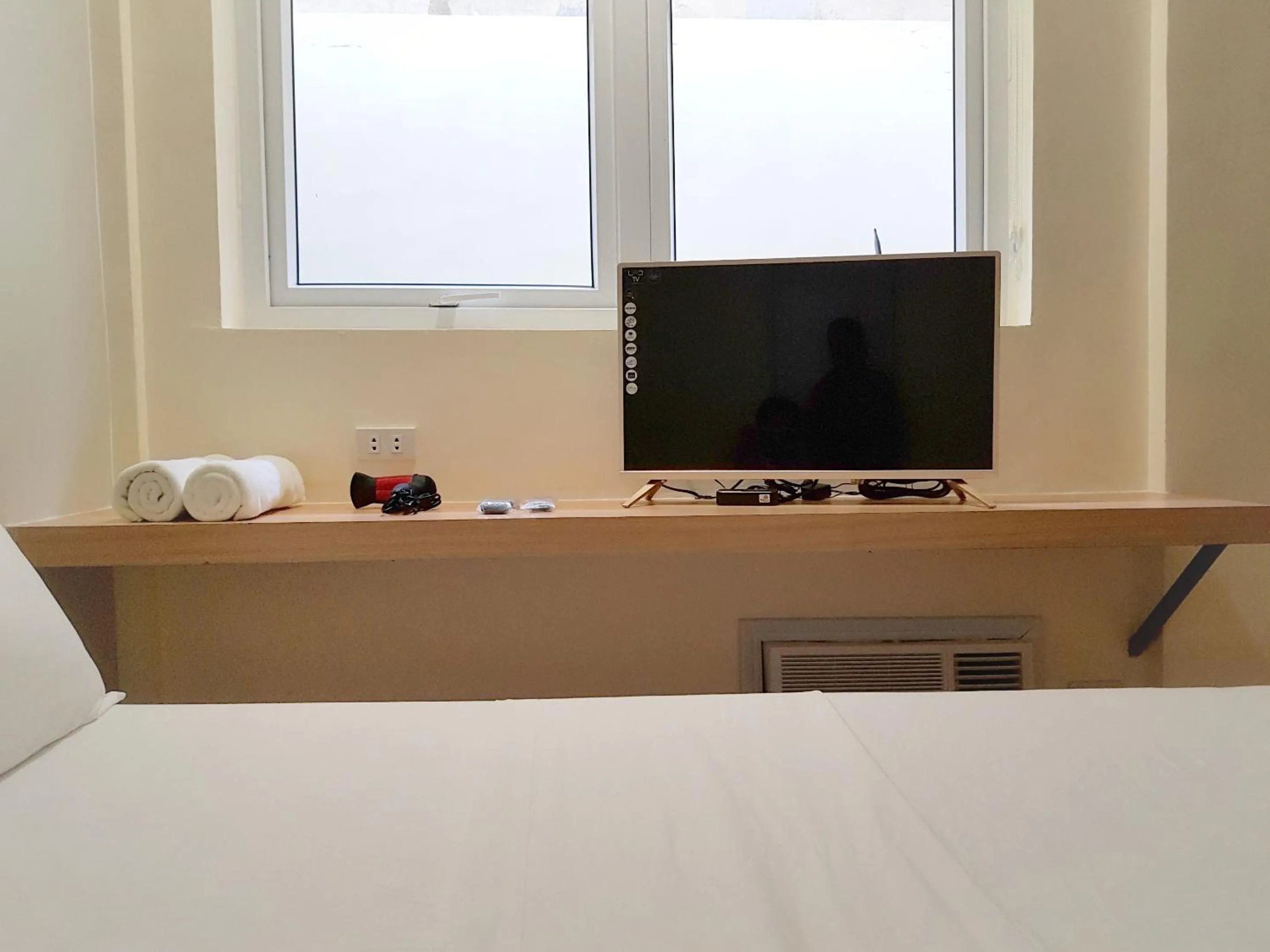 Bed in The Leaf House