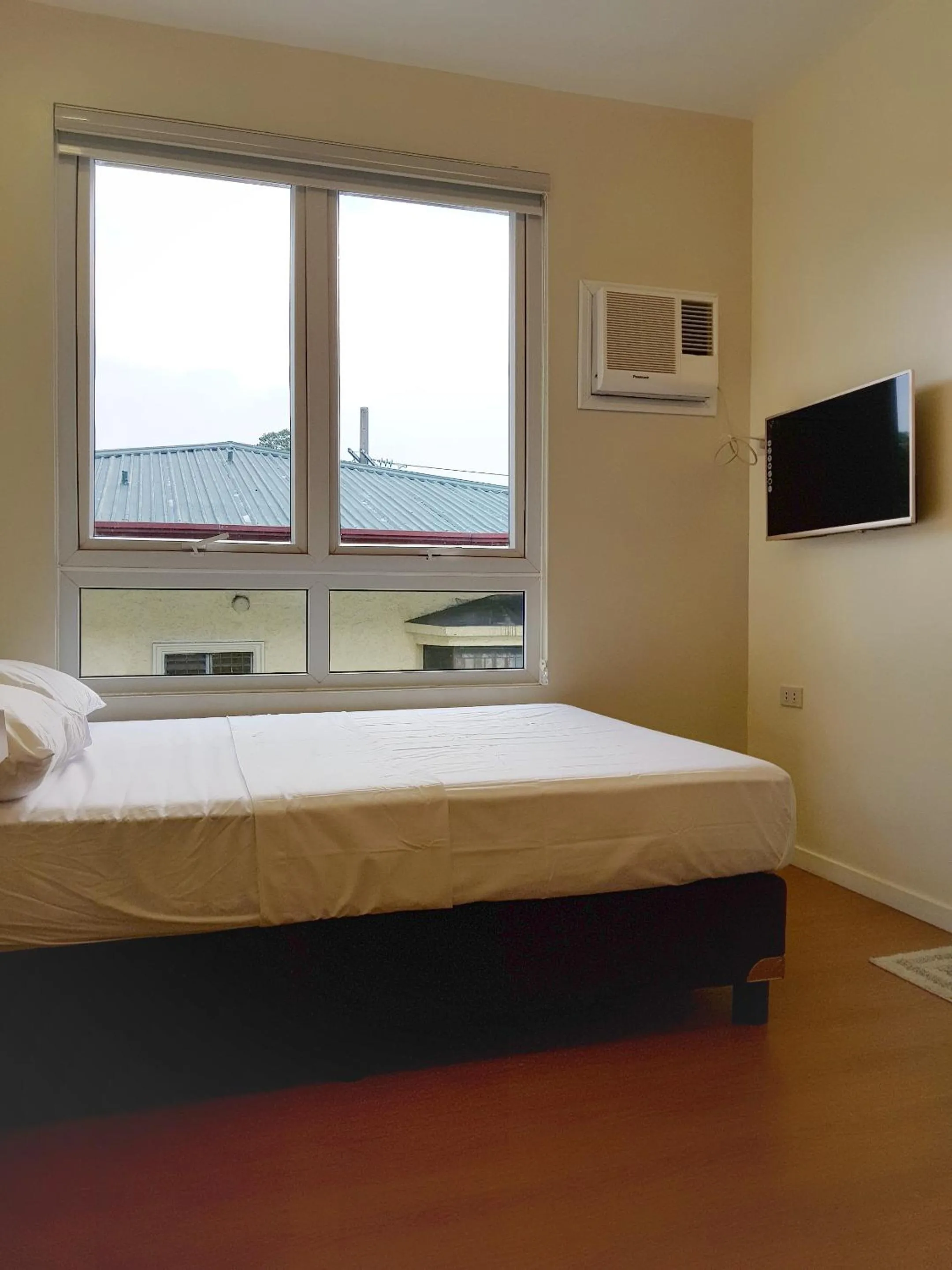 Bed in The Leaf House