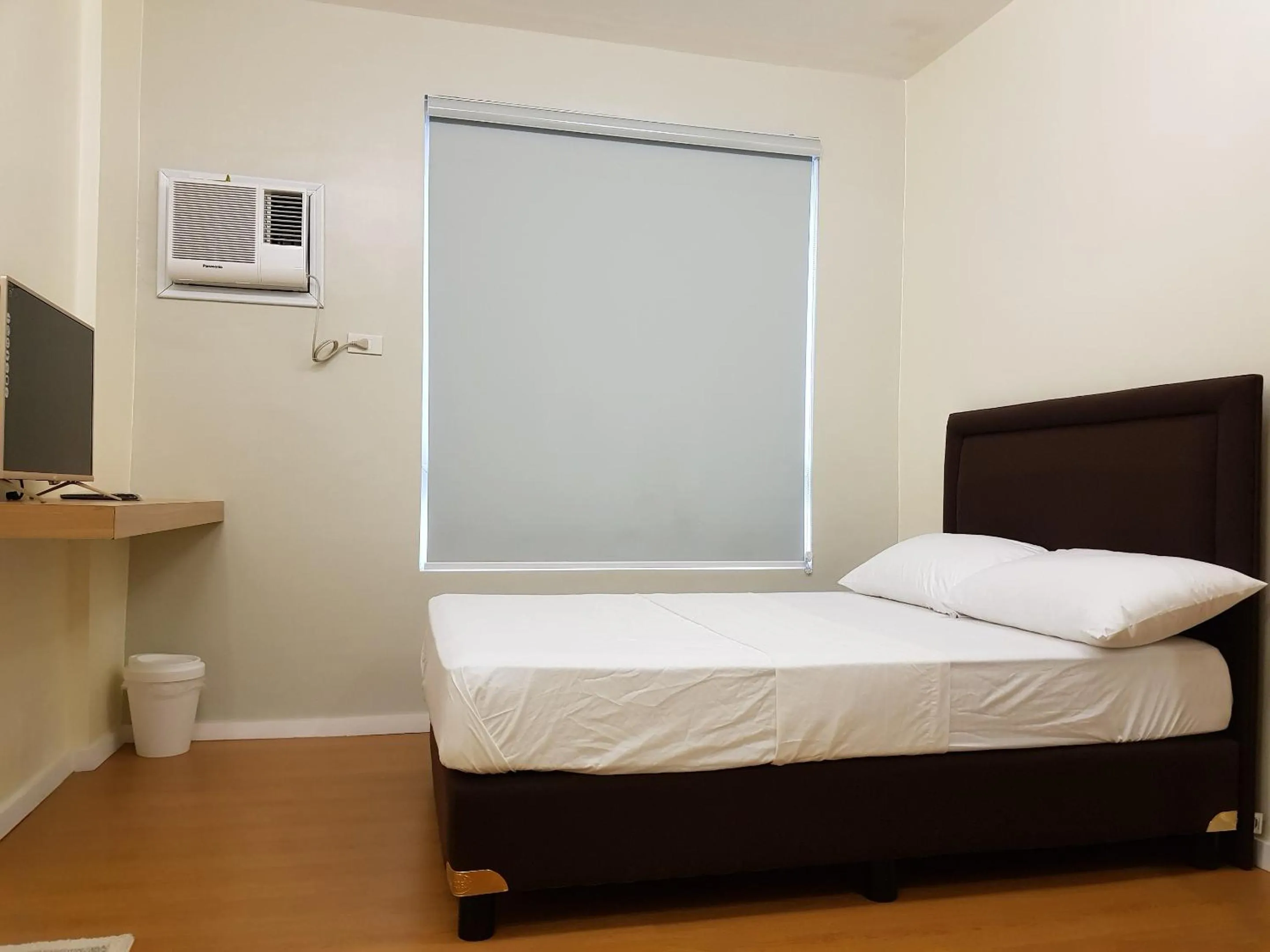 Bed in The Leaf House