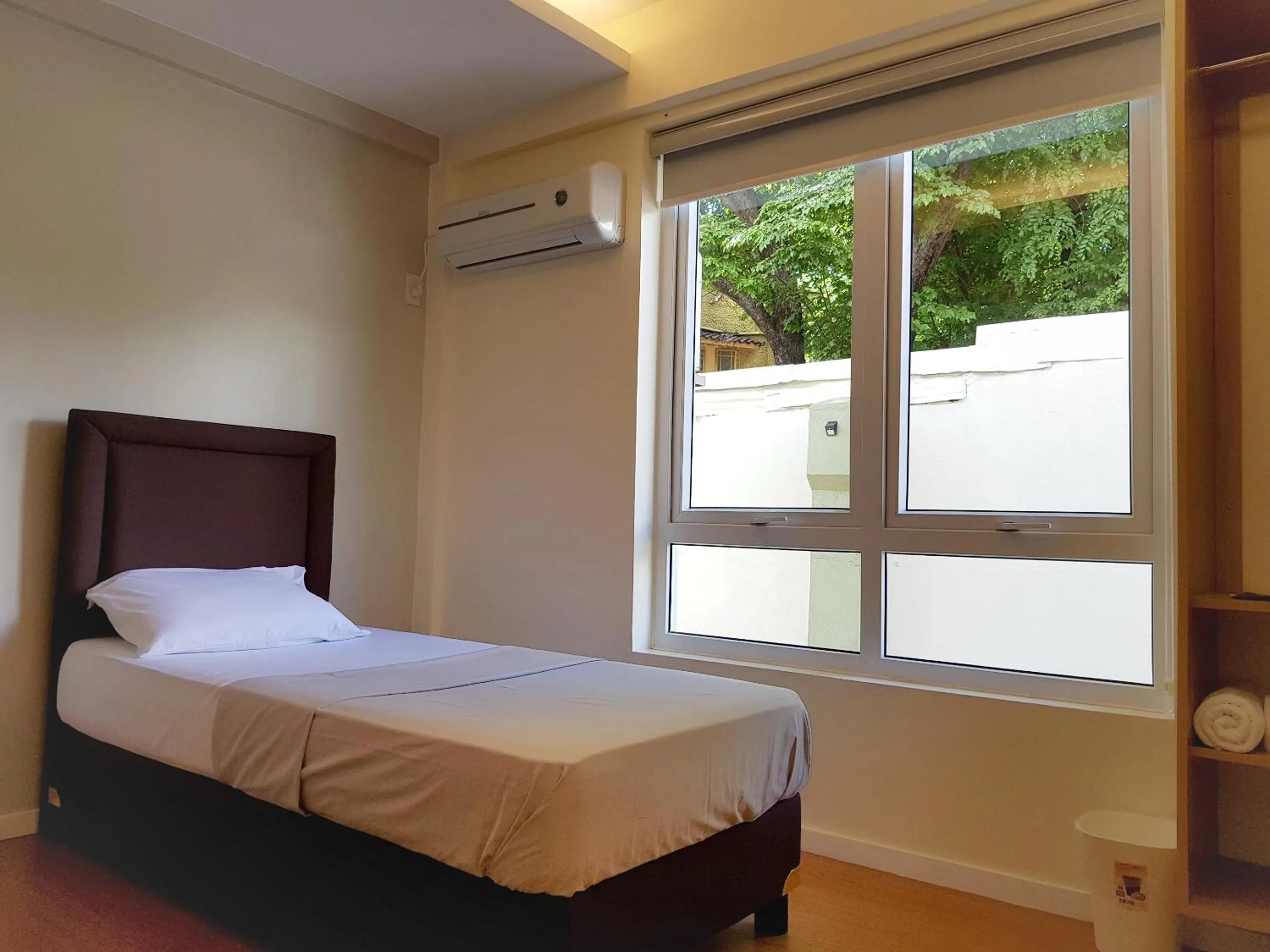 Bed in The Leaf House