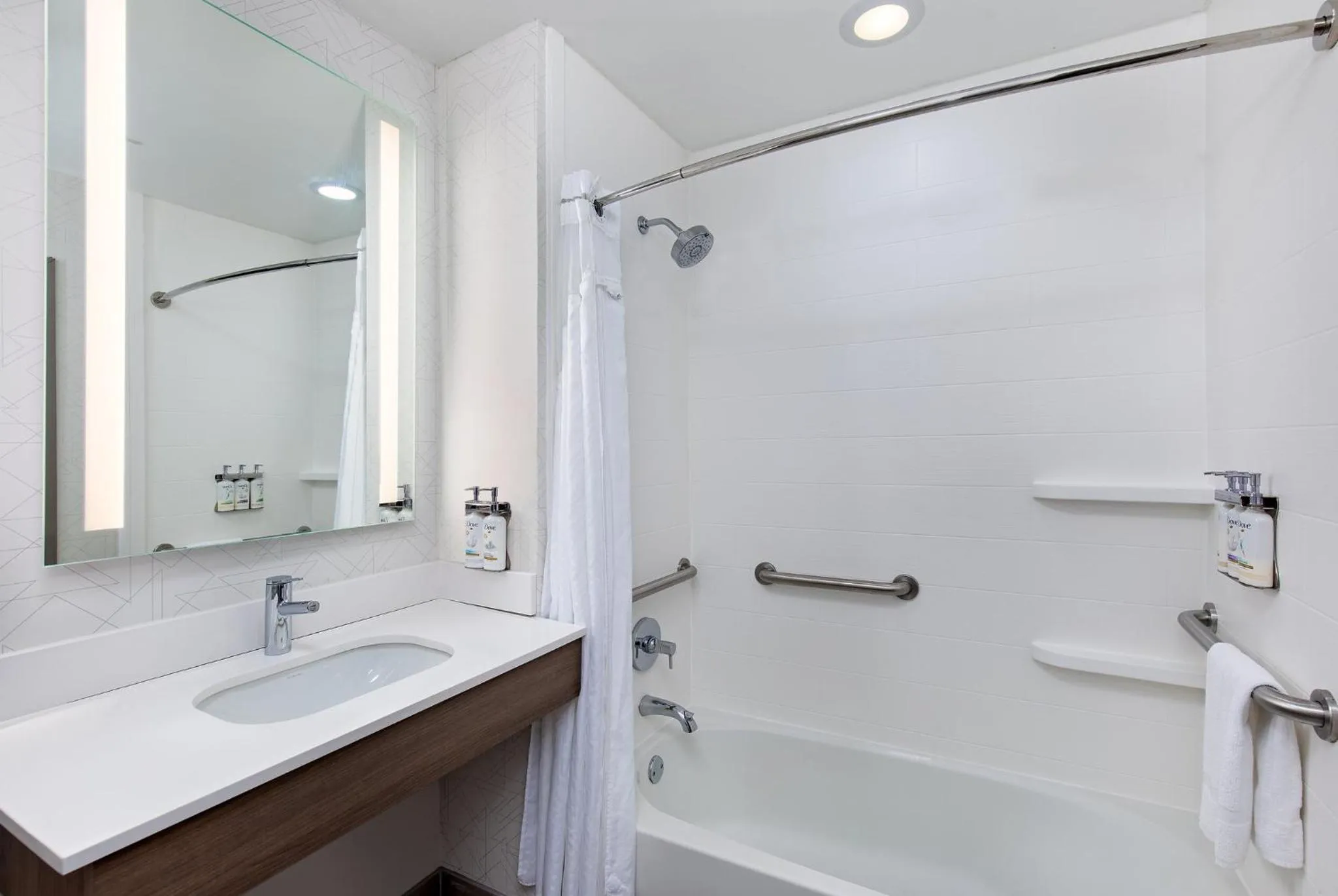 Bathroom in Holiday Inn Express Hotel & Suites Ooltewah Springs - Chattanooga by IHG