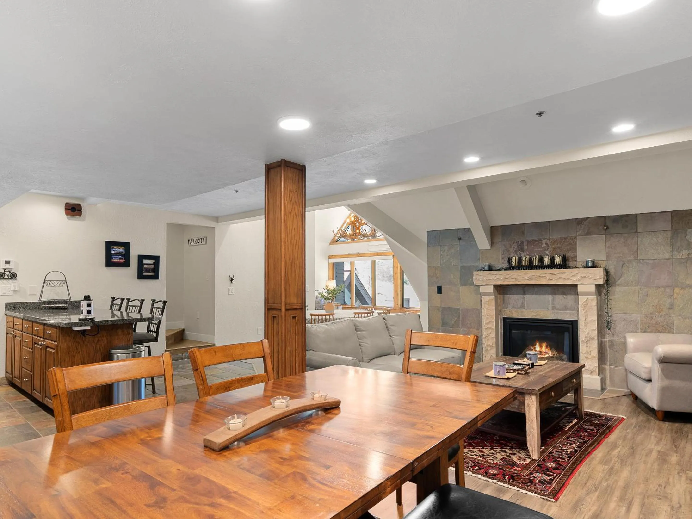 Dining area in The Lodge at the Mountain Village by All Seasons Resort Lodging