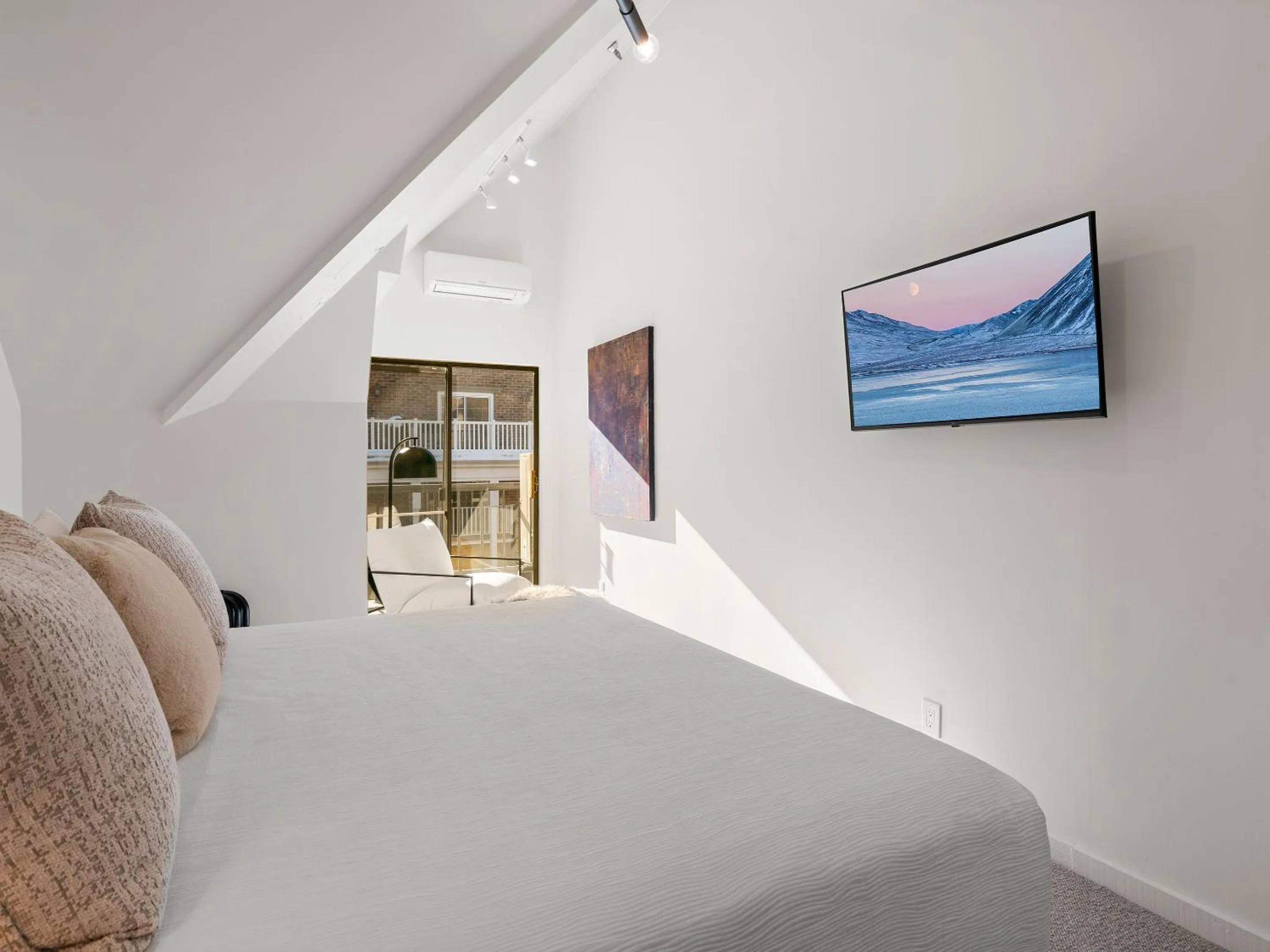 Bed in The Lodge at the Mountain Village by All Seasons Resort Lodging